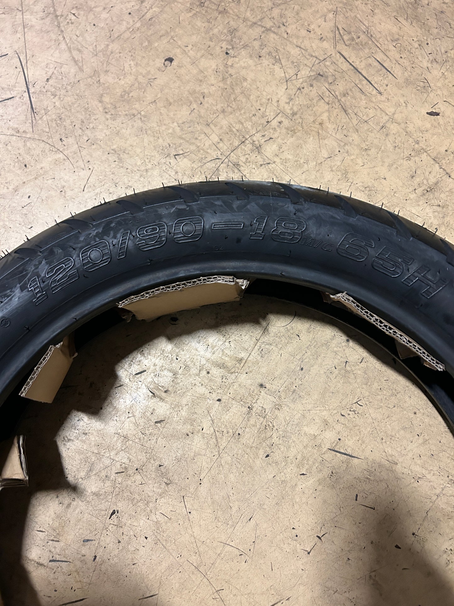 SHINKO 10 SR 712 R BSW 120 90 18 65H REAR MOTORCYCLE TIRE 874151