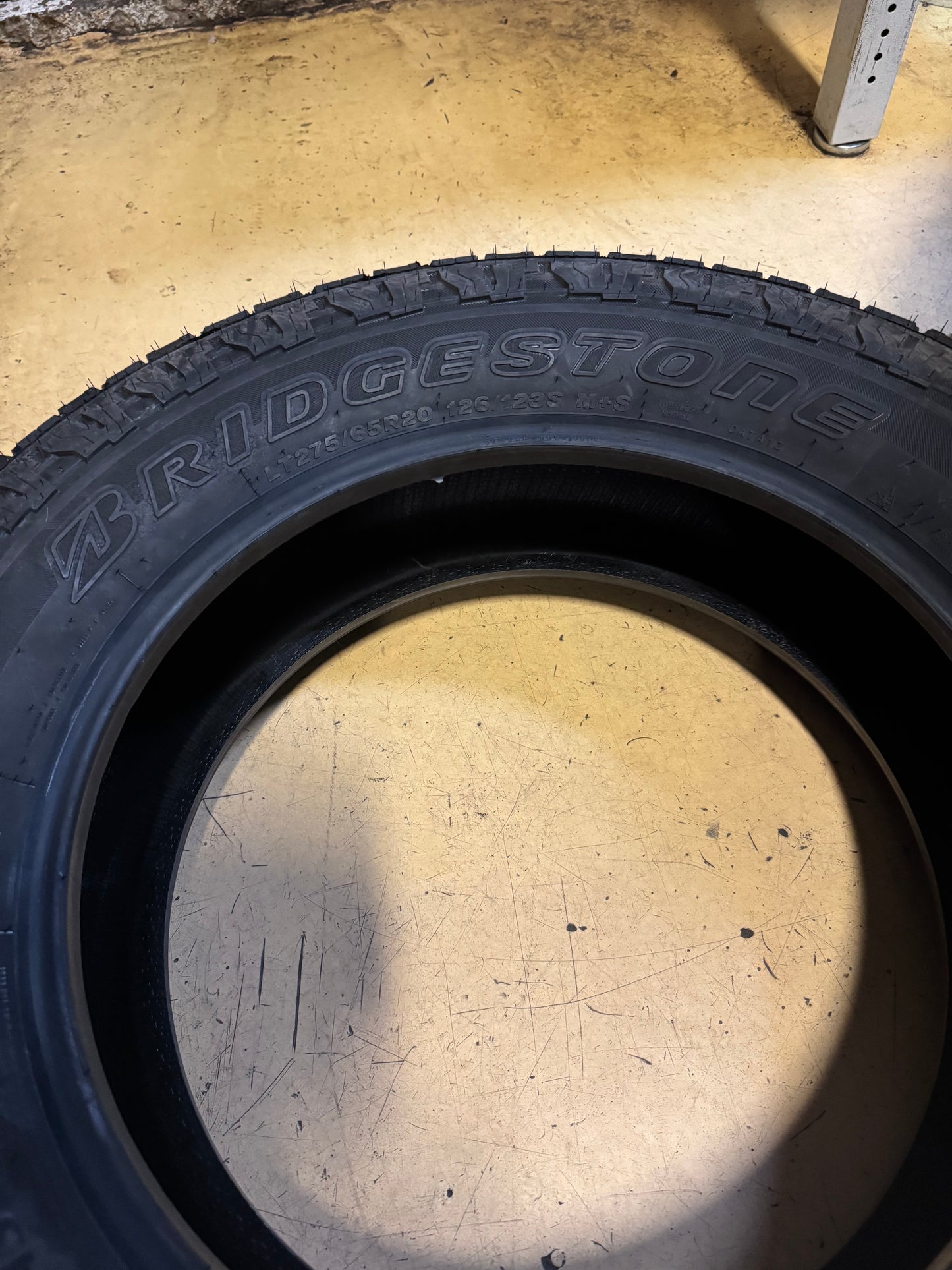 BRIDGESTONE DUELER A/T ASCENT BSW LT 275 65 20 126/123S 10PLY ALL TERRAIN TIRE 009678