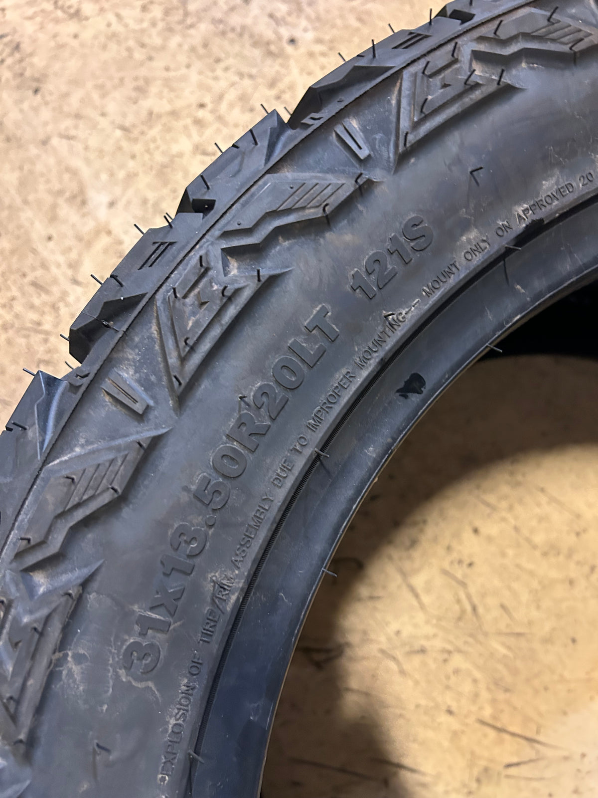 GRIPMAX MAXGRIP X/T BSW LT 31 13.5 20 121S 10PLY RUGGED TERRAIN TIRE GXT024