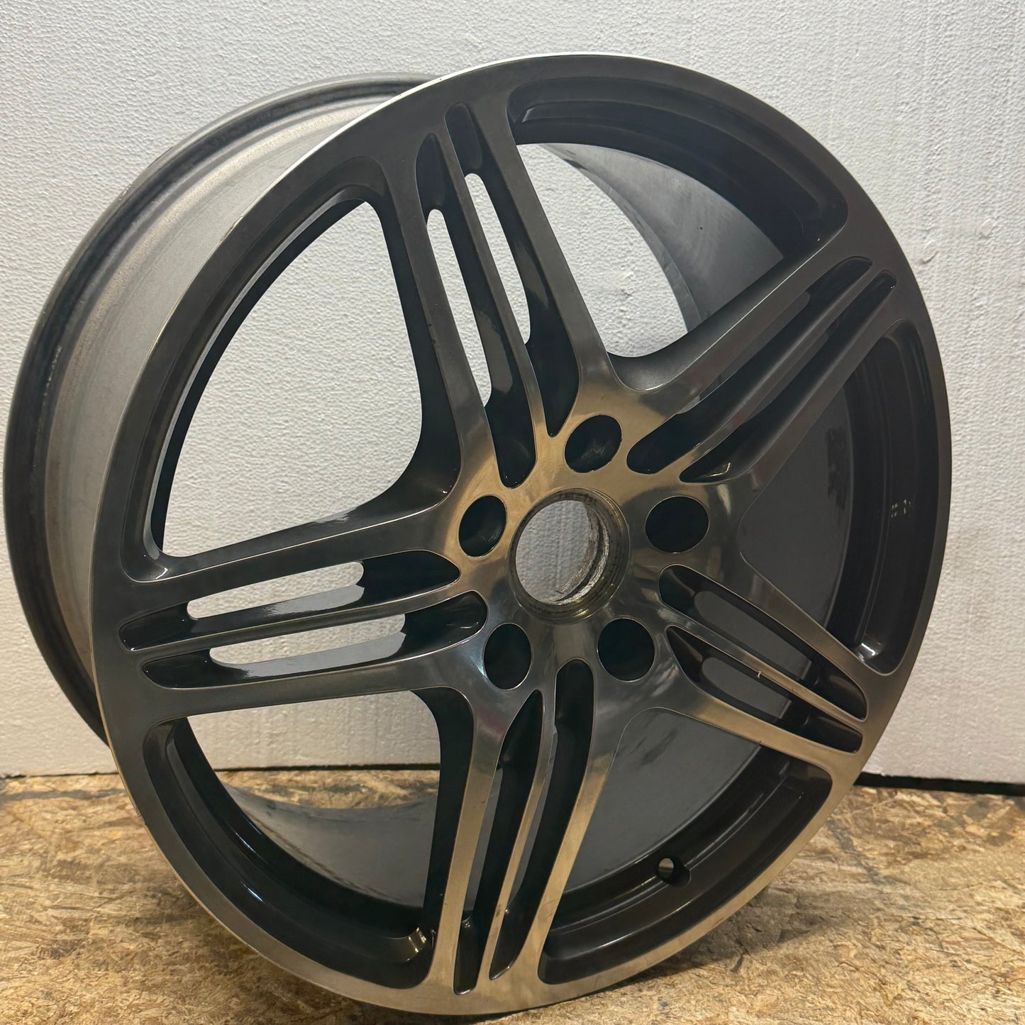 USED PORSCHE 997 TURBO 19X8.5 ET56 5X130 GUNMETAL GRAY MACHINED FACE 997 352 156 05