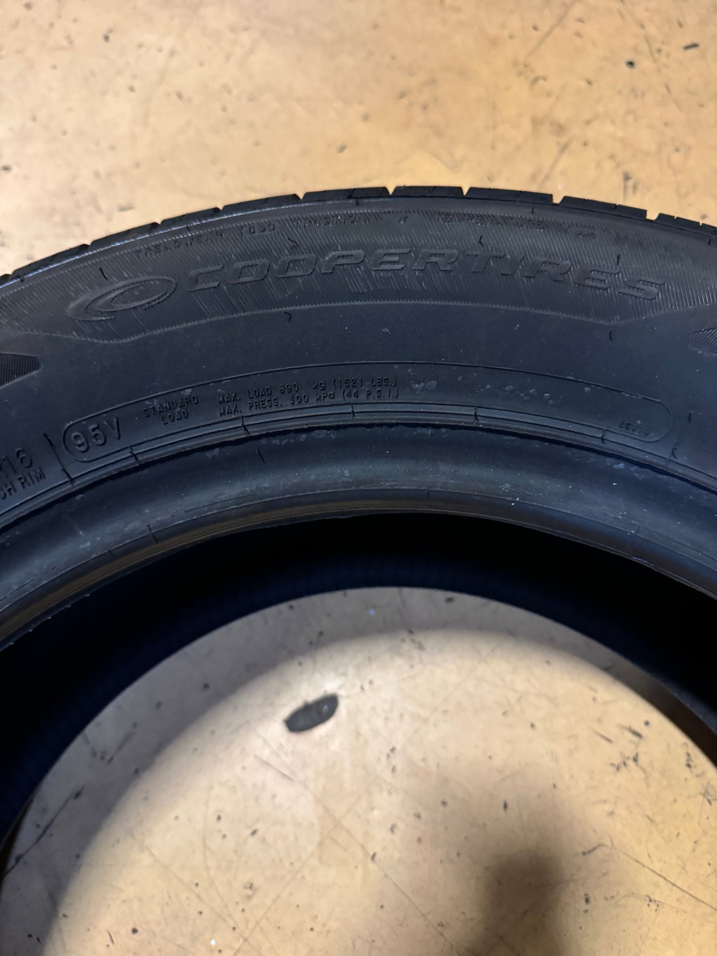 COOPER ENDEAVOR BSW P 215 60 16 95V ALL SEASON TIRE 166028008