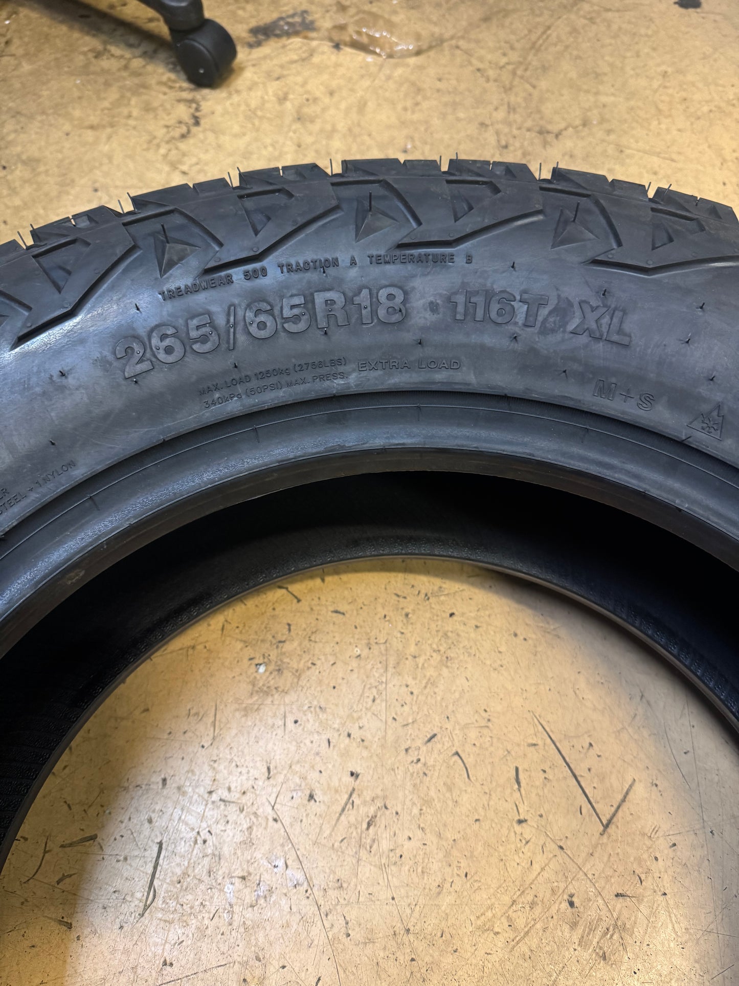 VENOM POWER TERRA HUNTER X/T 2 RWL P 265 65 18 116T XL RUGGED TERRAIN TIRE VPXT208R