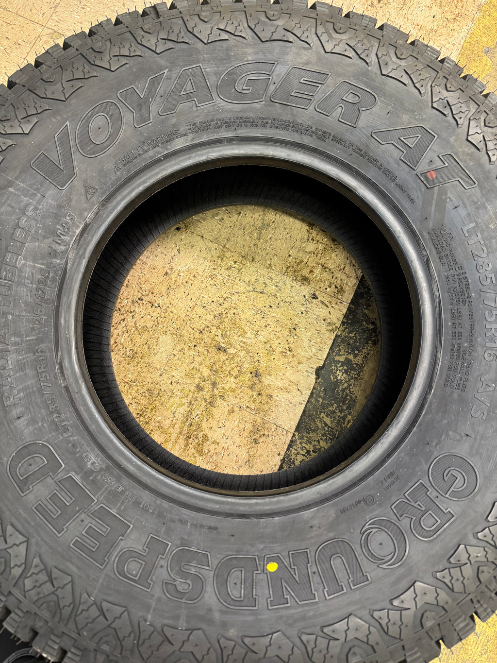 GROUNDSPEED VOYAGER AT BSW LT 285 75 16 126/123S 10PLY ALL TERRAIN TIRE 115142