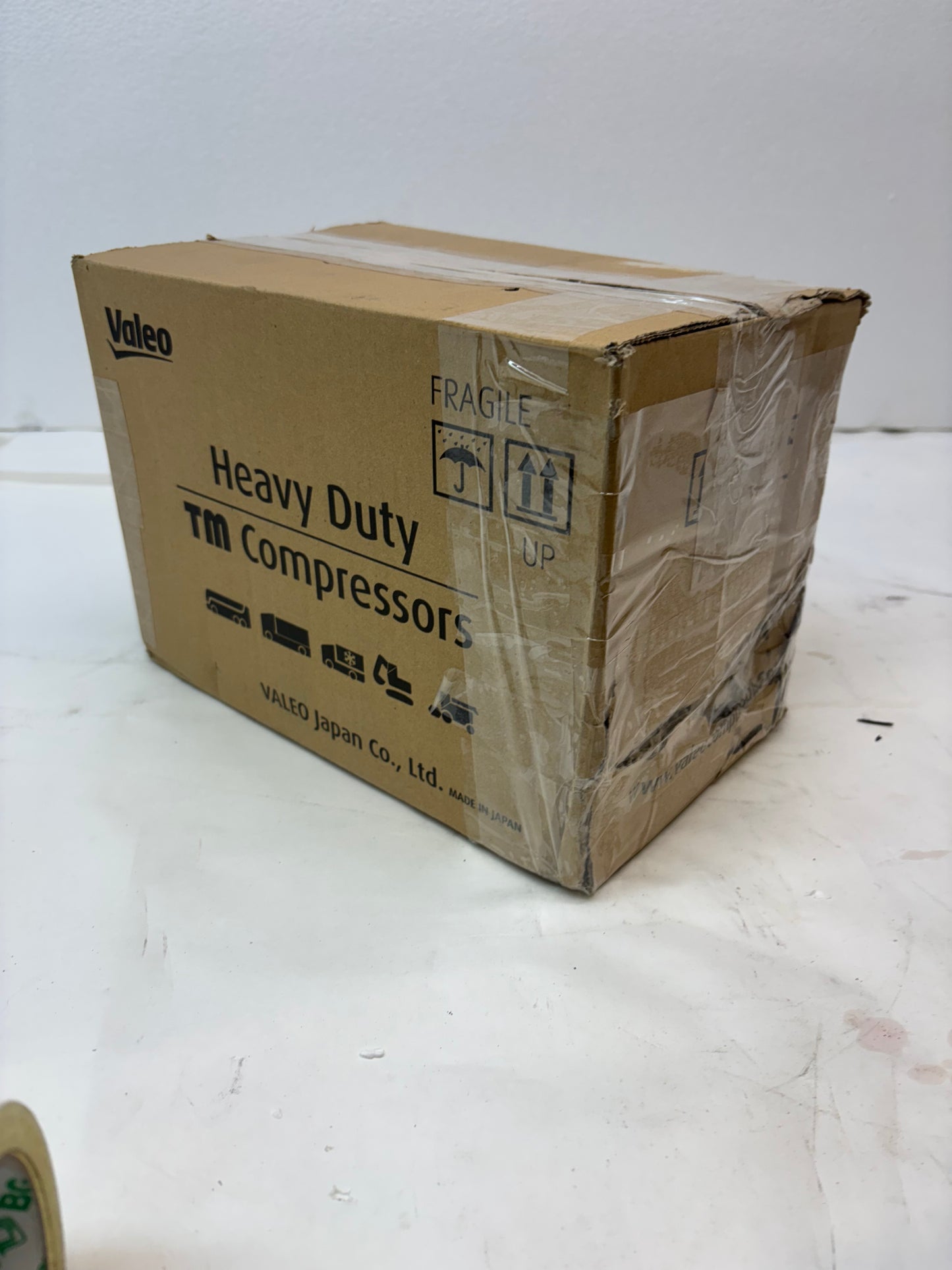 VALEO AC COMPROSSOR 2192113 01438-07304