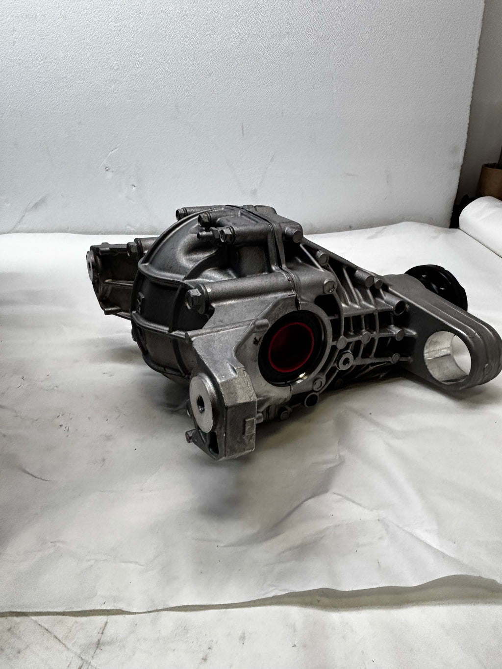 GENUINE MOPAR REAR AXLE DIFFERENTIAL 2014-2024 JEEP 68378937AB