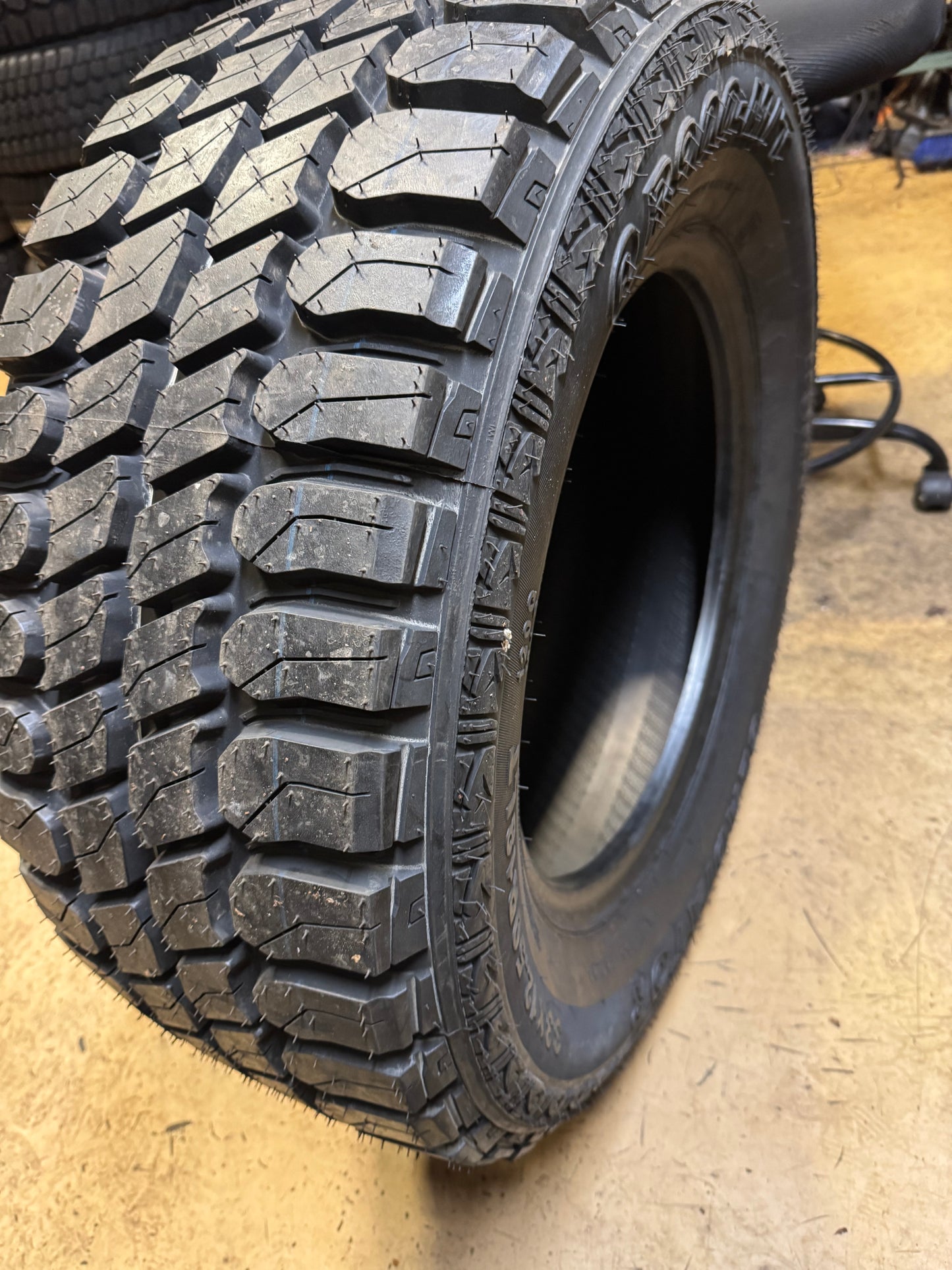 GLADIATOR QR900-MT BSW LT 33 12.5 18 120Q 10PLY MUD TERRAIN TIRE 1932258533