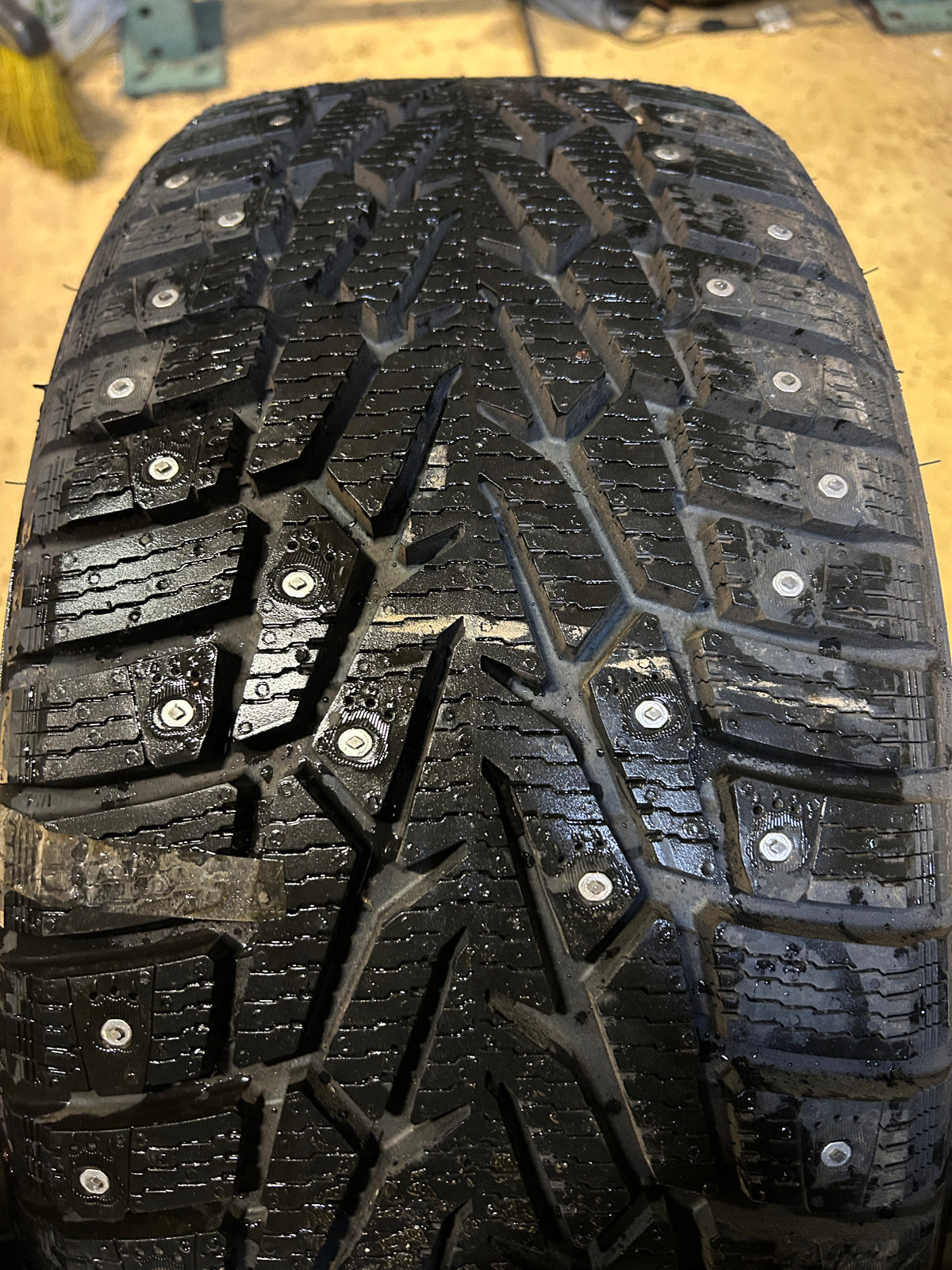 NOKIAN NORDMAN 7 BSW P 235 45 17 97T XL WINTER TIRE TS32380