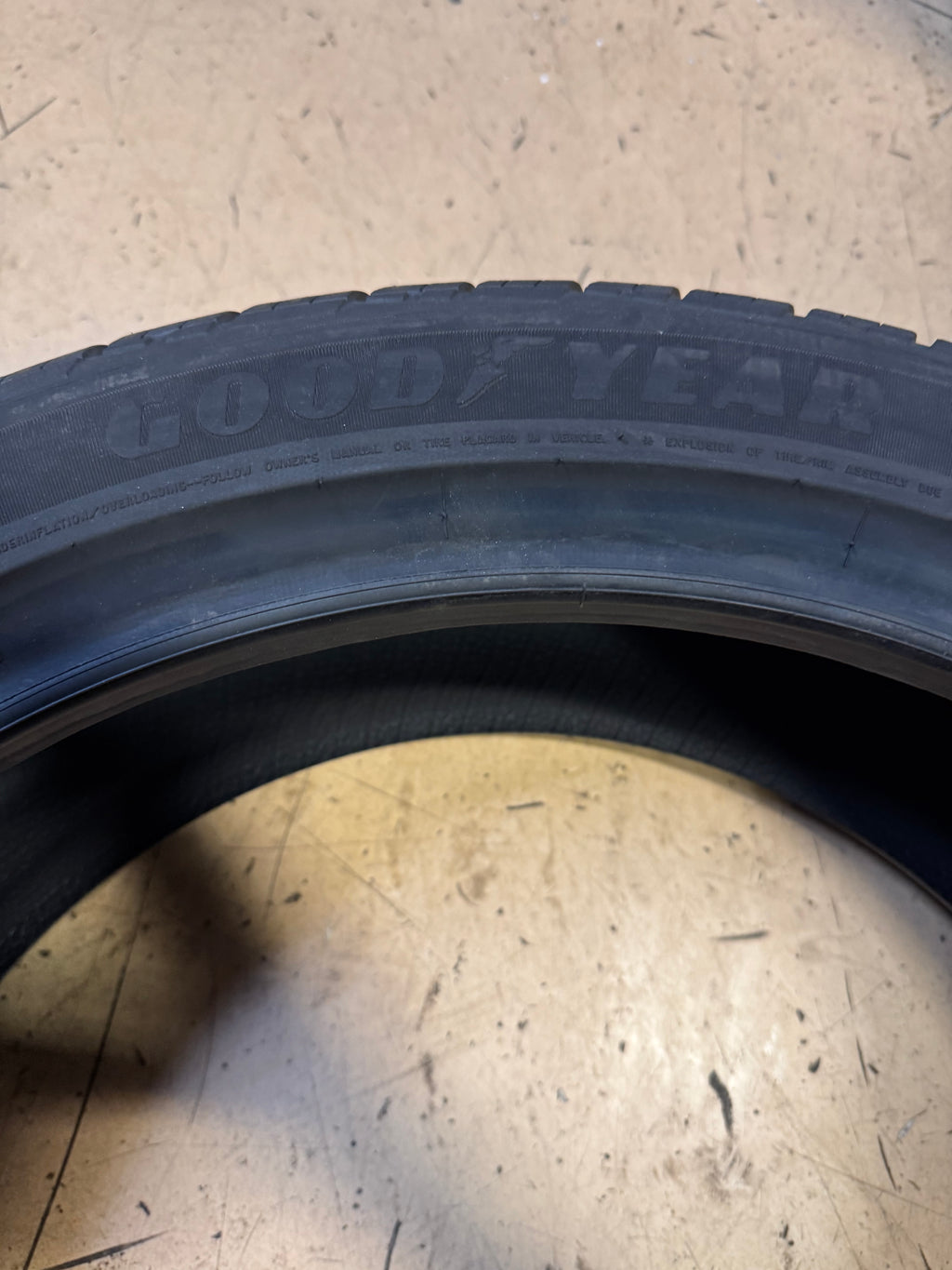 GOODYEAR ASSURANCE RANGEMAX BSW P 235 45 21 101H WINTER TIRE 105001001