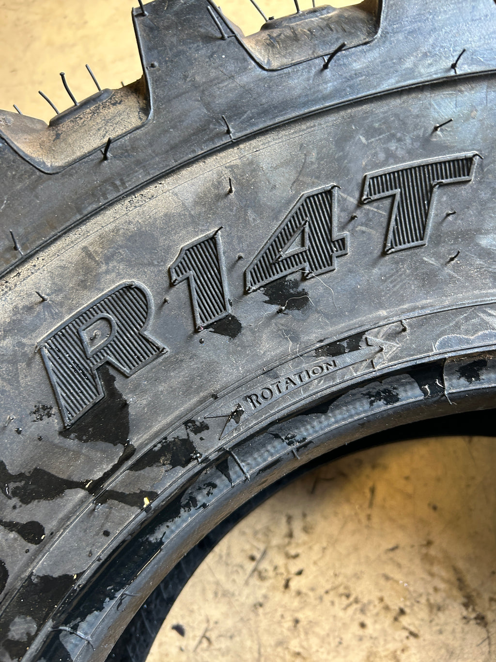 NOS GOODYEAR R14T 116A8 BSW  12 16.5  6PLY TRACTOR TIRE R4T3C9GE