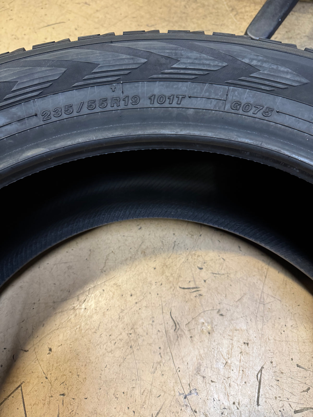 YOKOHAMA ICEGUARD G075 BSW P 235 55 19 101T WINTER TIRE 110175123