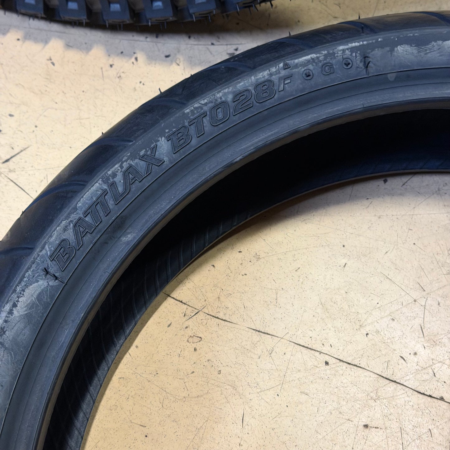 BRIDGESTONE BATTLAX BT028 120 70 18 59V FRONT MOTORCYCLE TIRE 129294