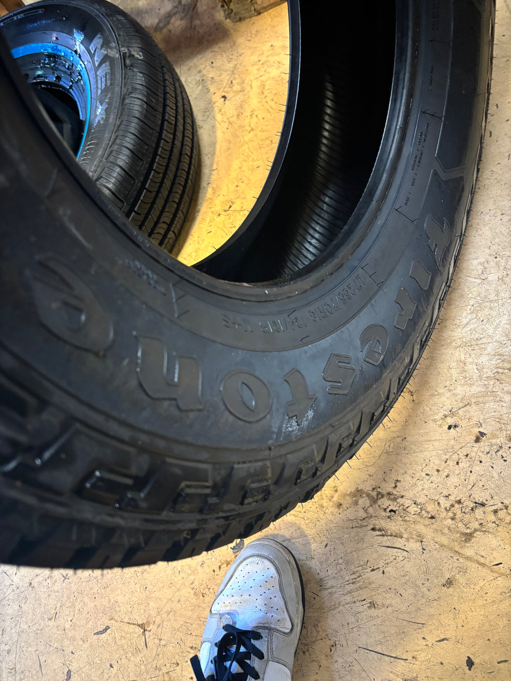 2 FIRESTONE TRANSFORCE AT2 BSW LT 265 70 18 124/121R LRE 10 PLY ALL TERRAIN TIRES 000188