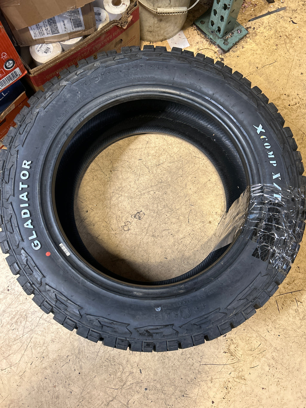 GLADIATOR X COMP X/T  RWL LT 33 12.50 20 119Q RUGGED TERRAIN TIRE 1932300334