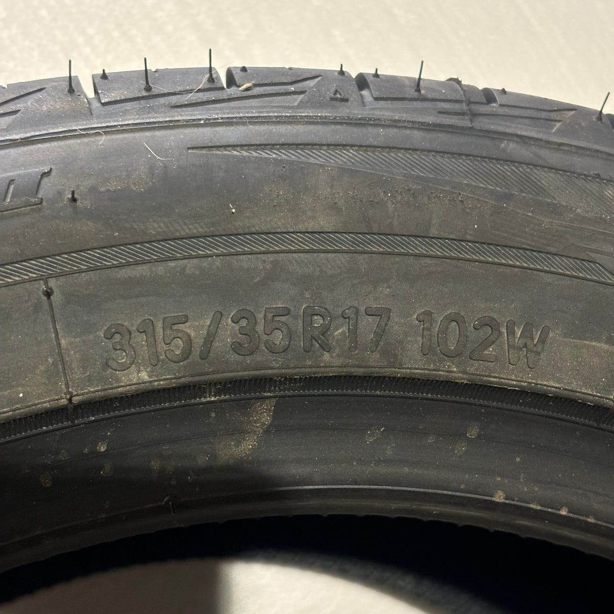TOYO EXTENSA HP II BSW P 315 35 17 102W ALL SEASON TIRE 196470