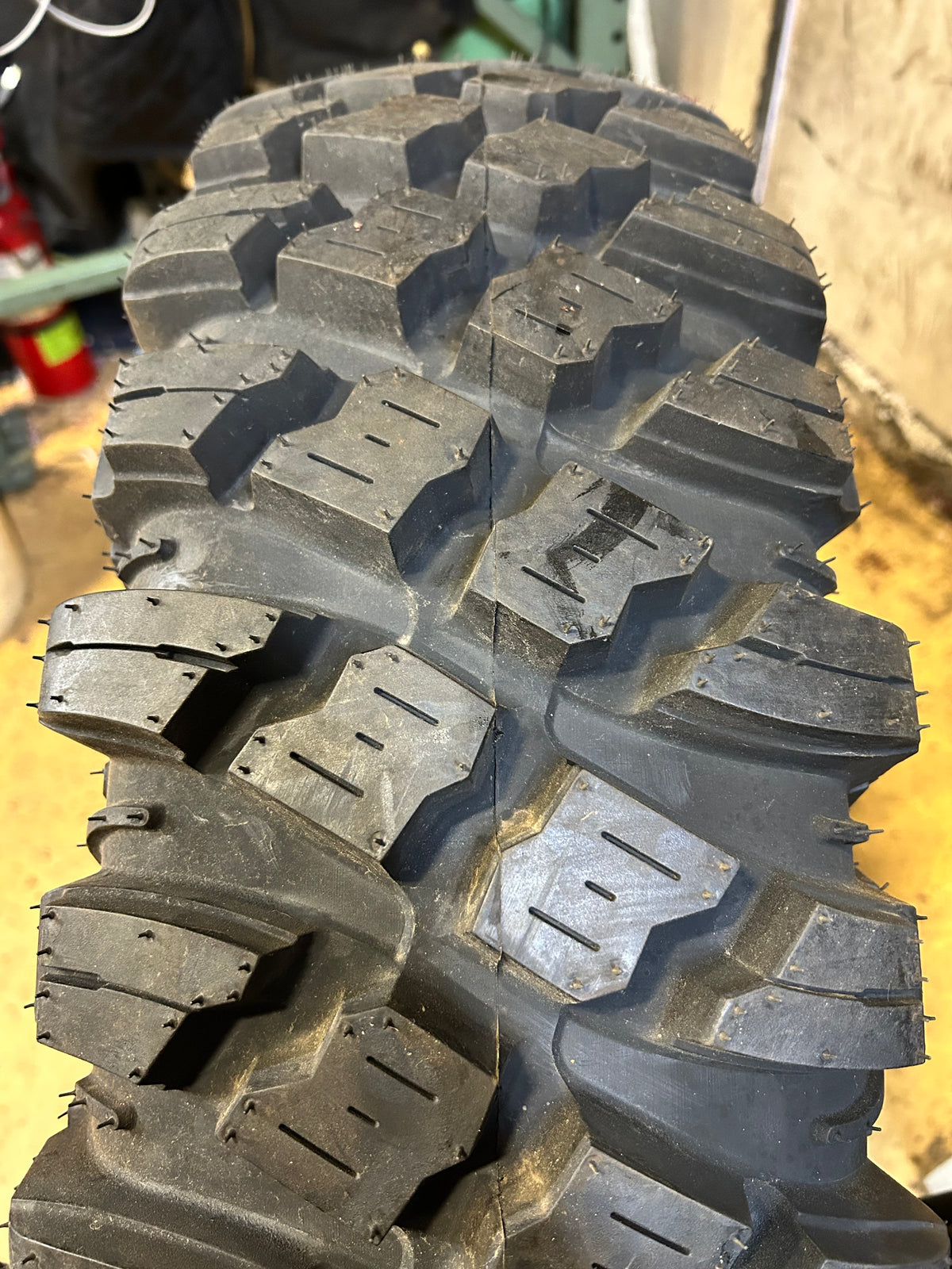 PRO ARMOR CRAWLER XG BSW 33 10 16 8PLY ATV/UTV TIRE T331016XG