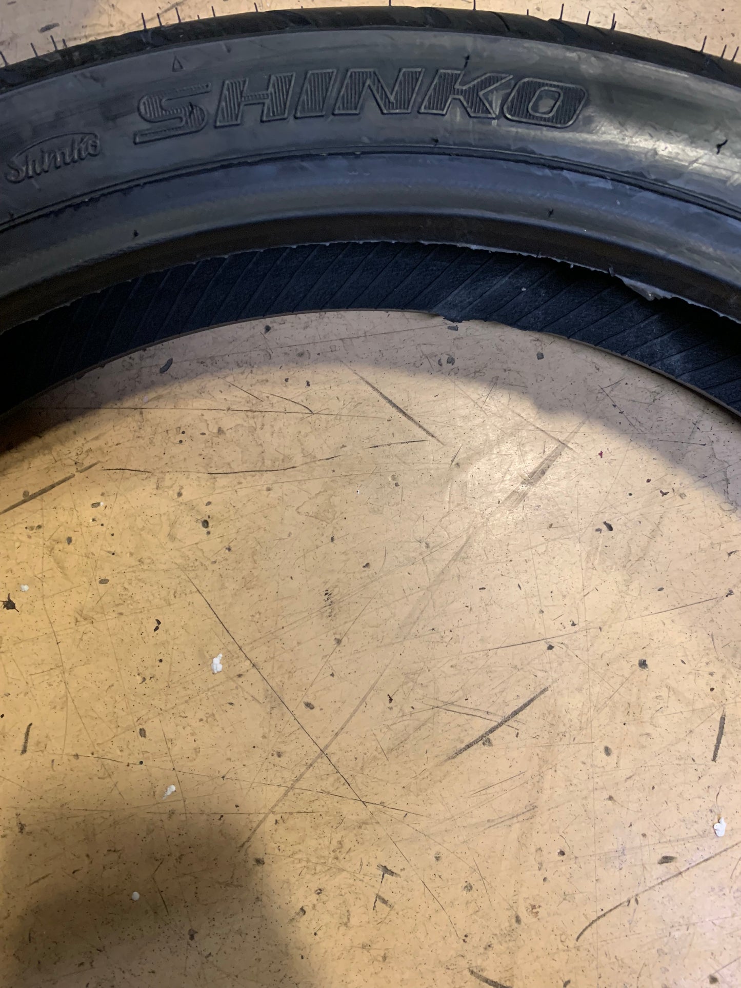 SHINKO SR777 HD BSW P 100 90 19 61H FRONT MOTORCYCLE TIRE ‎874587