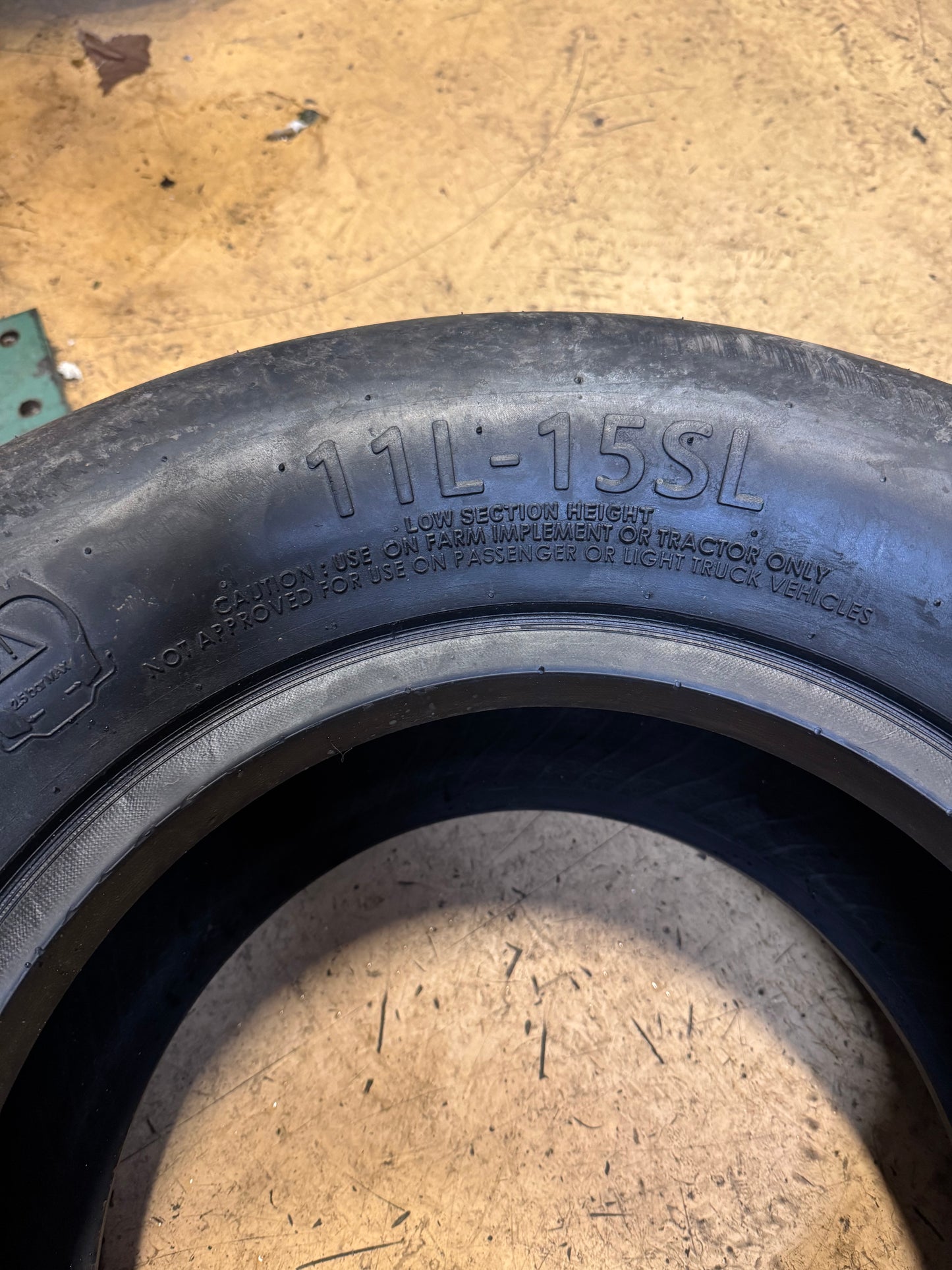 CARLSTAR FARM SPECIALIST I-1 BSW  11 15  12PLY AGRICULTURAL TIRE 6X17263