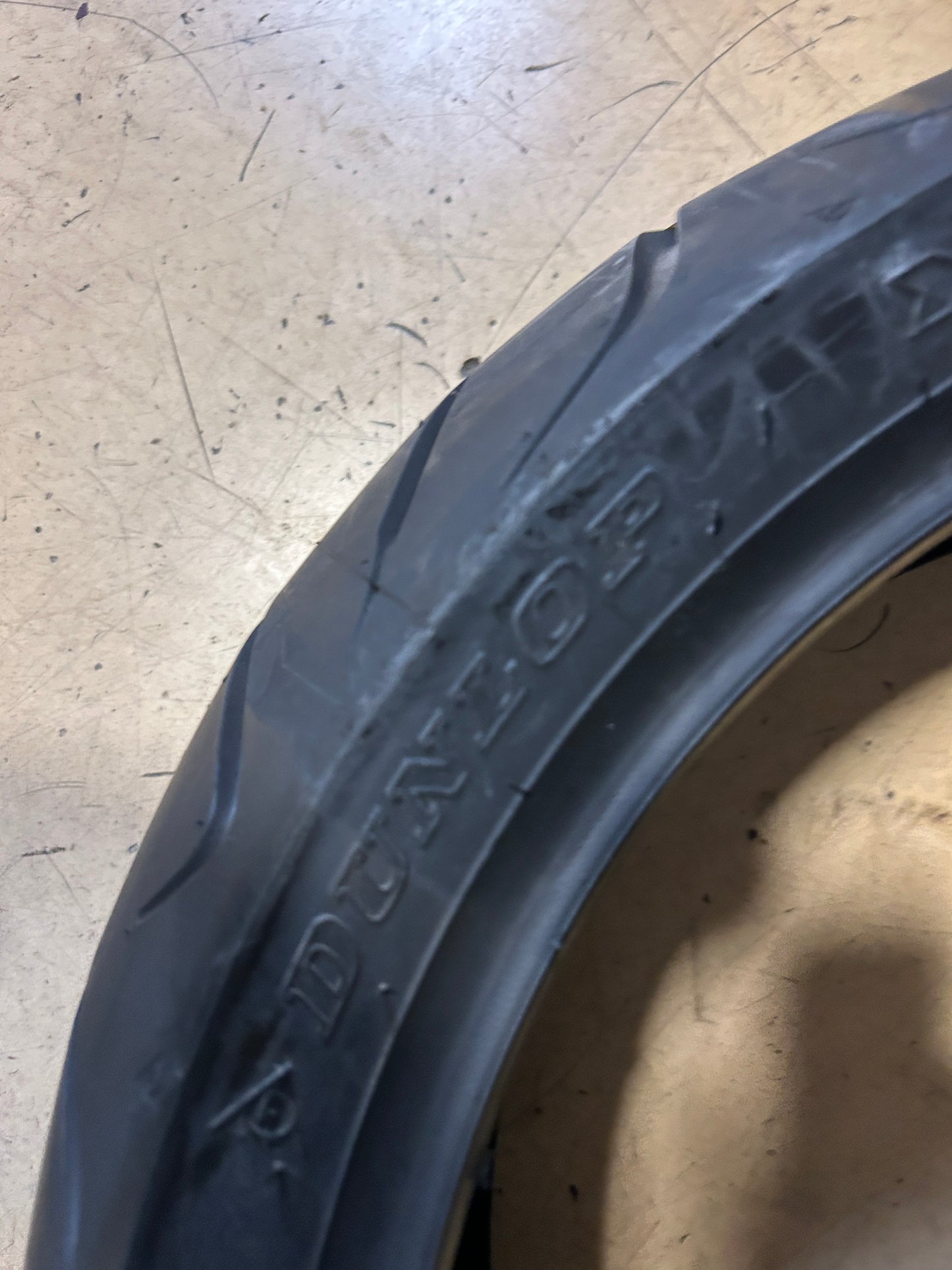 NOS DUNLOP SPORTMAX ROADSMART II BSW 180 55 17 73W REAR TIRE 45173879