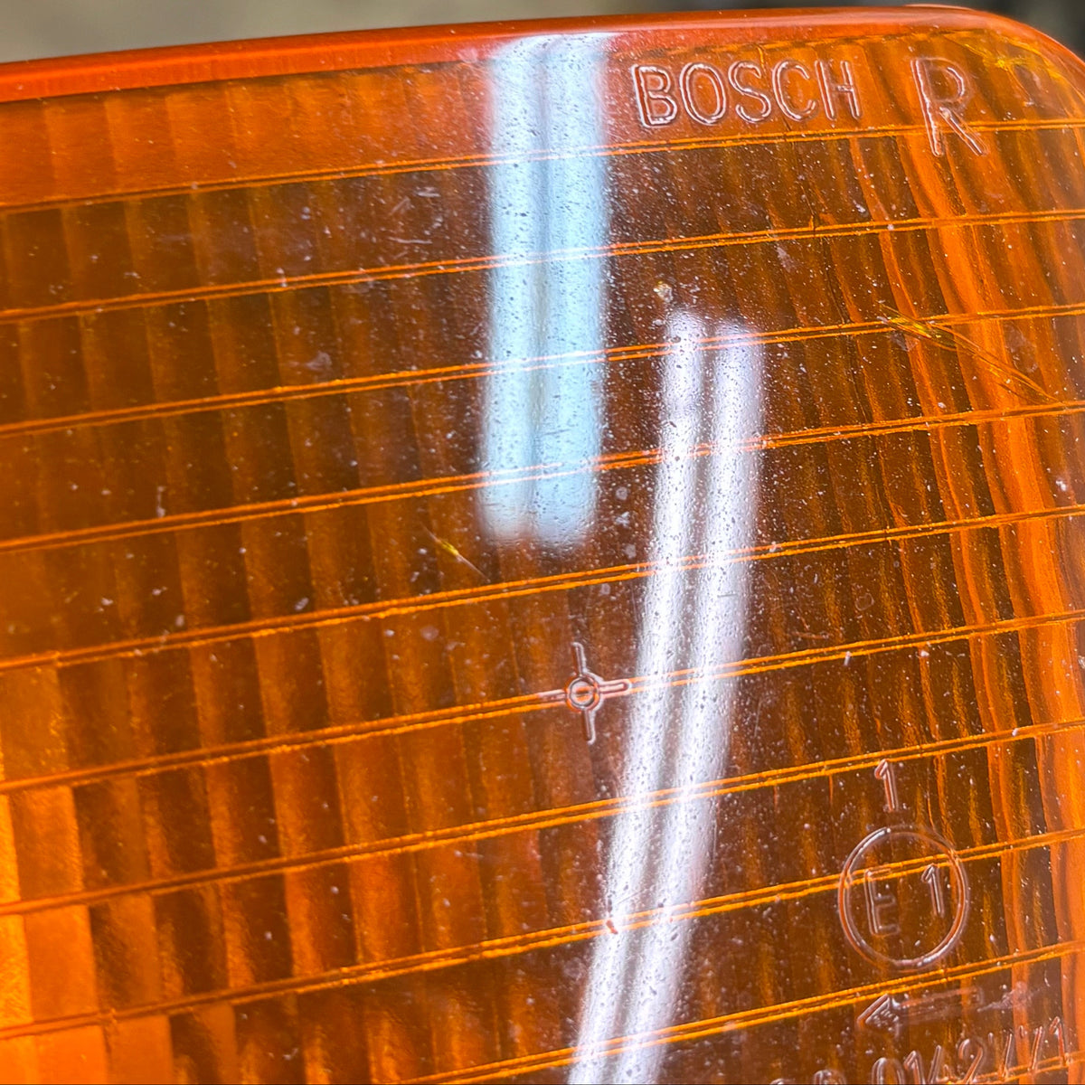 GENUINE PORSCHE BOSCHE 911 964 INDICATOR AMBER LIGHT RIGHT 96463140600