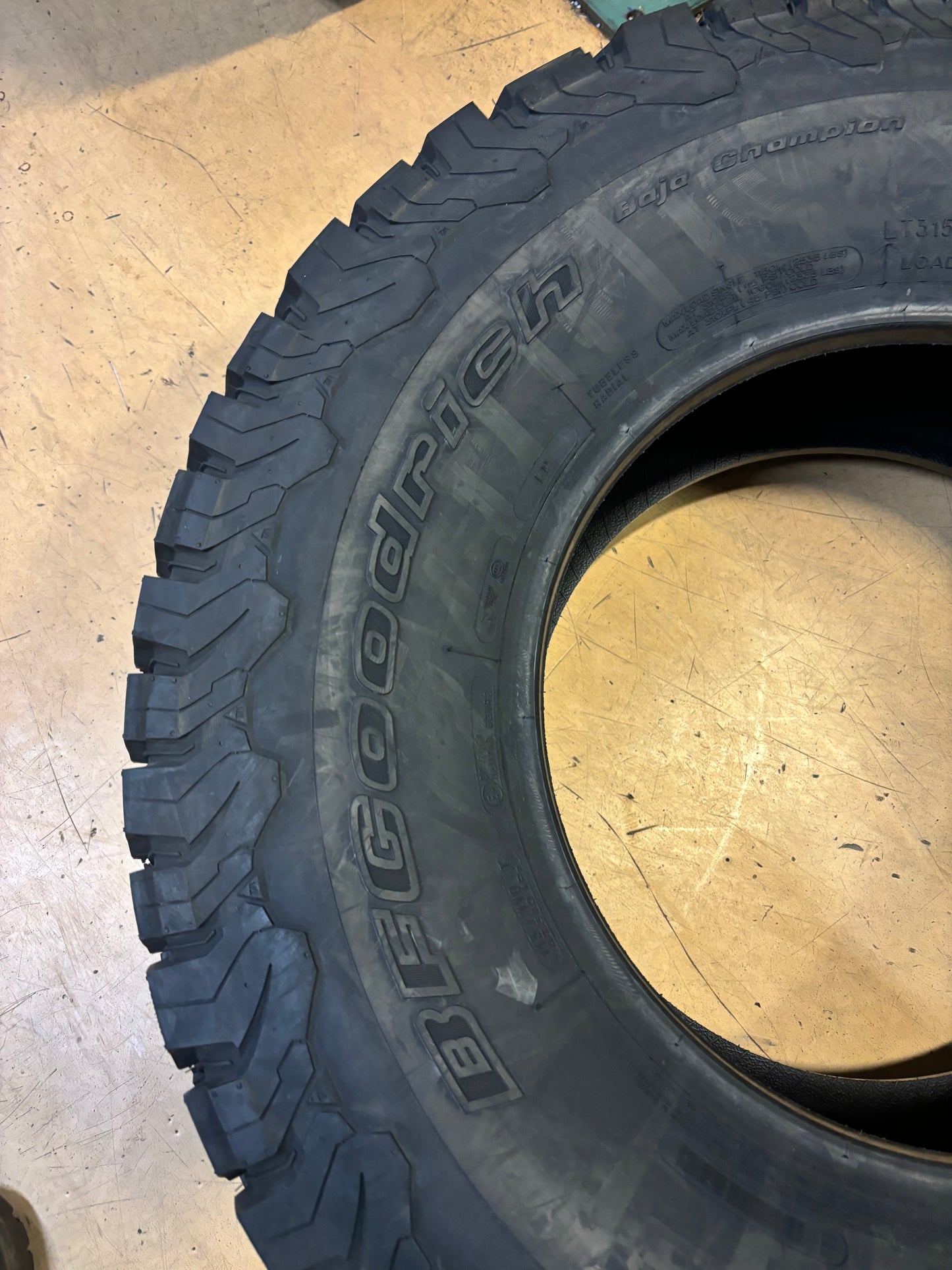 BFGOODRICH ALL TERRAIN T/A KO2 BSW LT 315 70 17 113/110T 6PLY ALL SEASON TIRE 07361