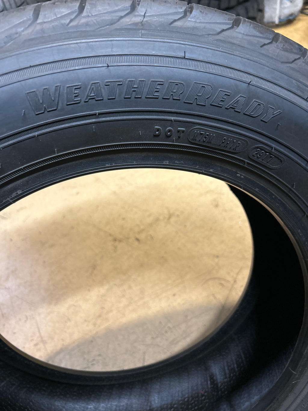 GOODYEAR ASSURANCE WEATHER READY BSW P 215 60 16 95H ALL SEASON TIRE 767829537