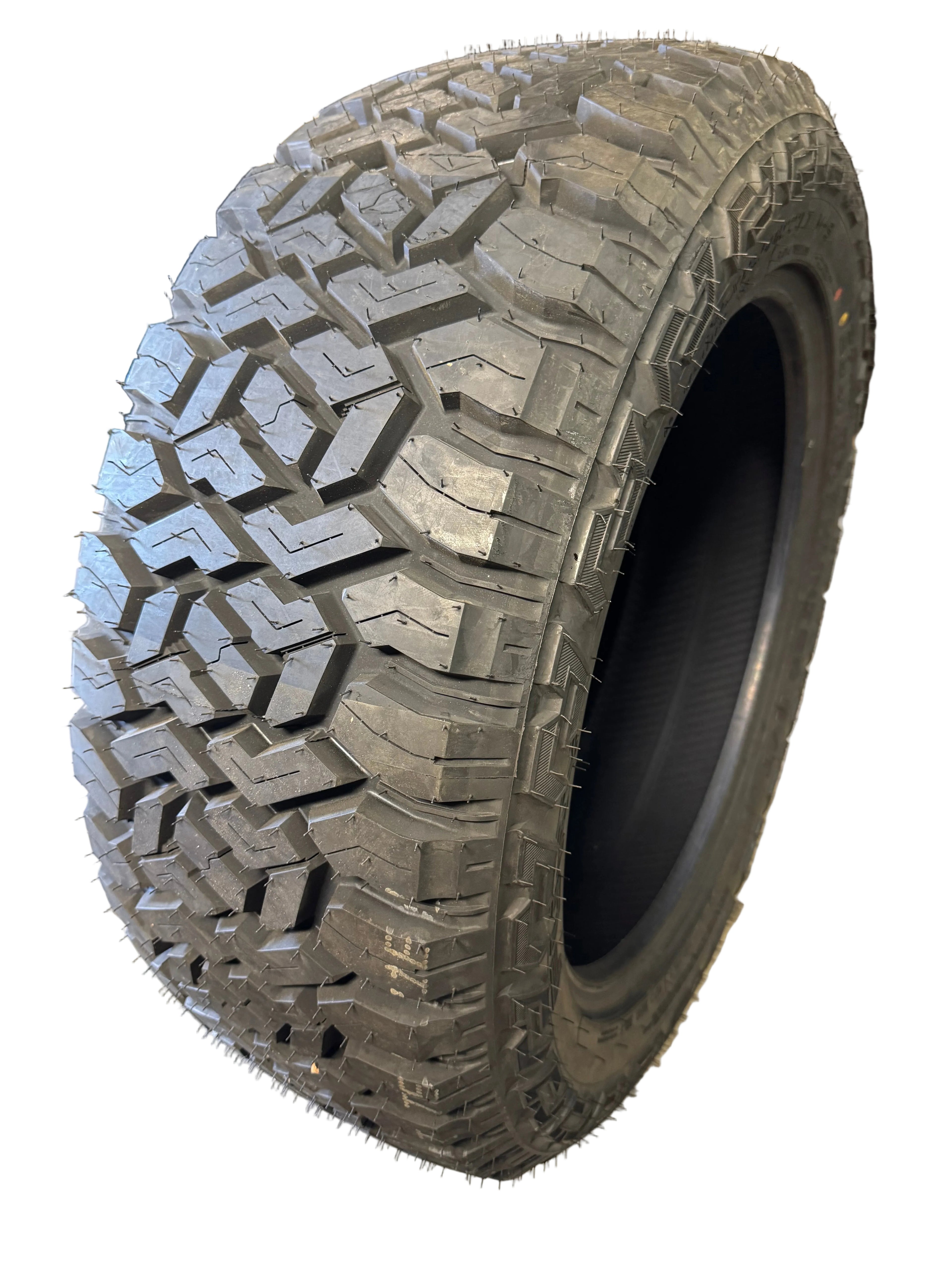 FURY COUNTRY HUNTER R/T BSW LT 35 12.5 22 117Q 10PLY RUGGED TERRAIN TIRE RT35125022A
