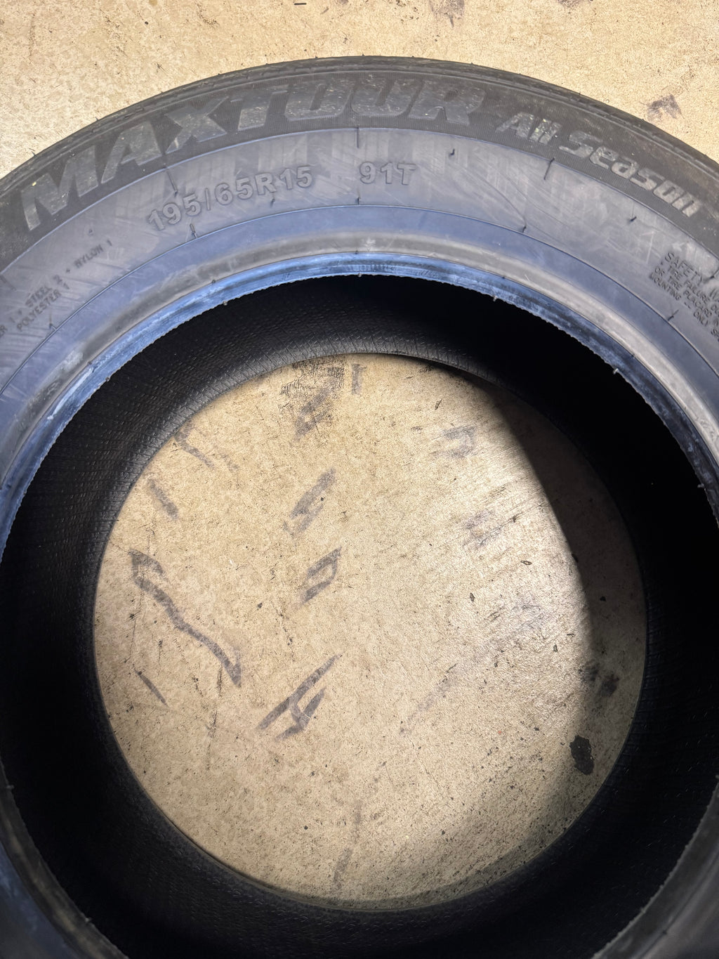 NOS GT RADIAL MAXTOUR ALL SEASON BSW P 195 65 15 91T  TIRE AS059