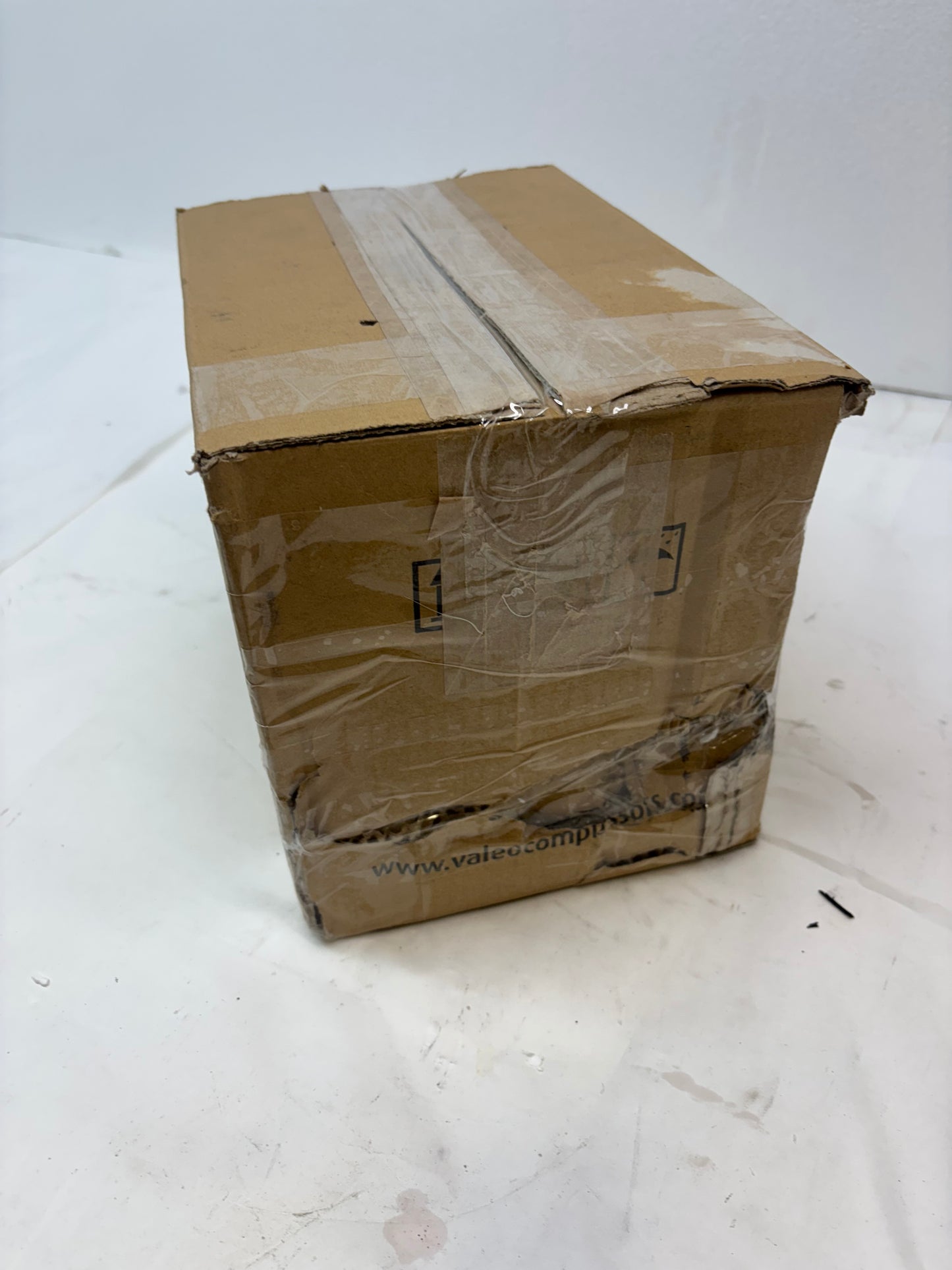 VALEO AC COMPROSSOR 2192113 01438-07304