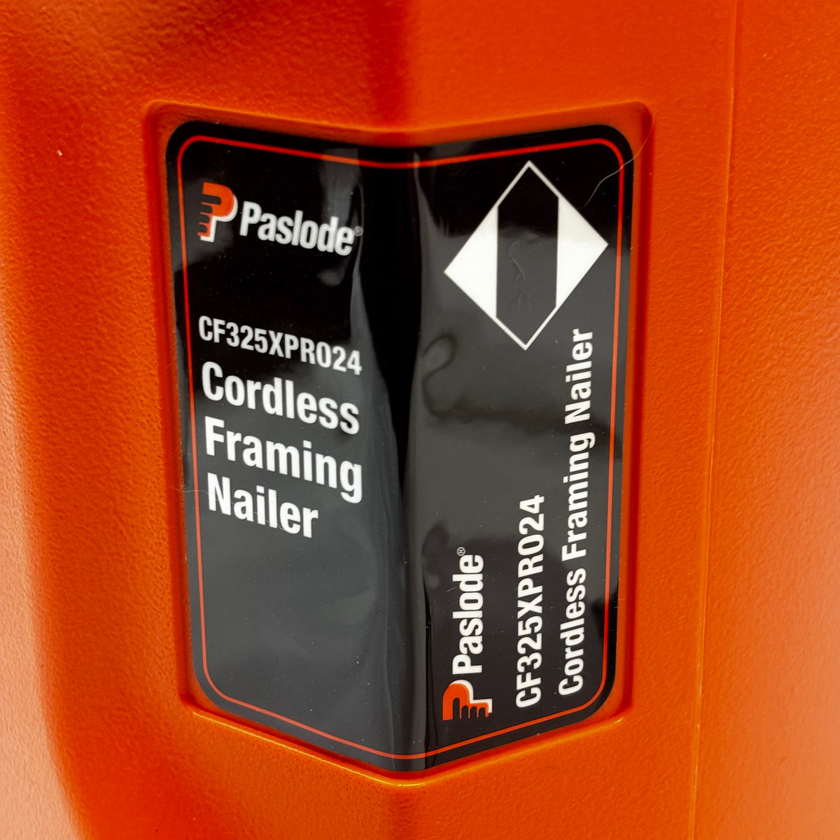 PASLODE GAS POWERED CORDLESS STRIP LOAD FRAMING NAILER  3-1/4" CF325XPRO