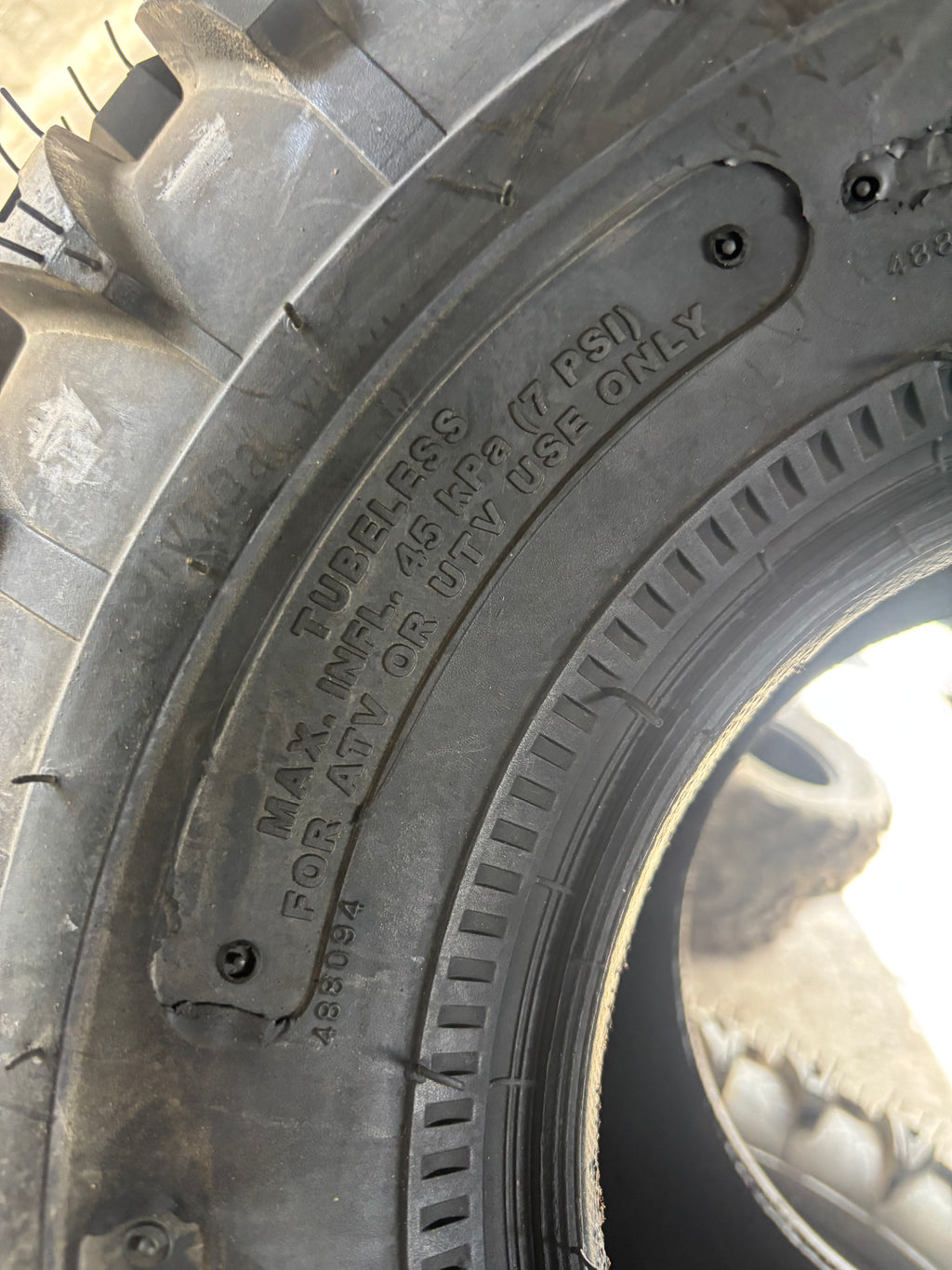 NOS CARLISLE HD FIELD TRAX BSW AT 25 13 9 59F ATV/UTV TIRE 588394