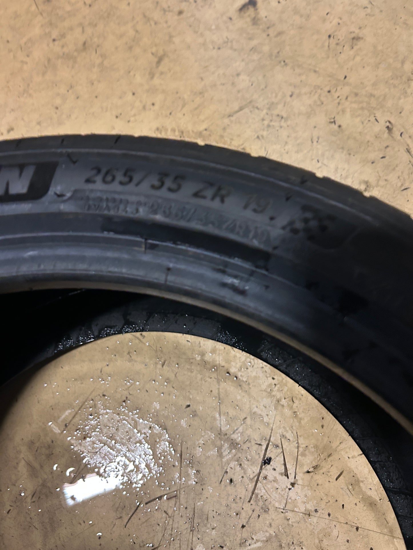MICHELIN PILOT SPORT ALL SEASON 4 BSW P 265 35 19 98Y XL UHP TIRE 65369