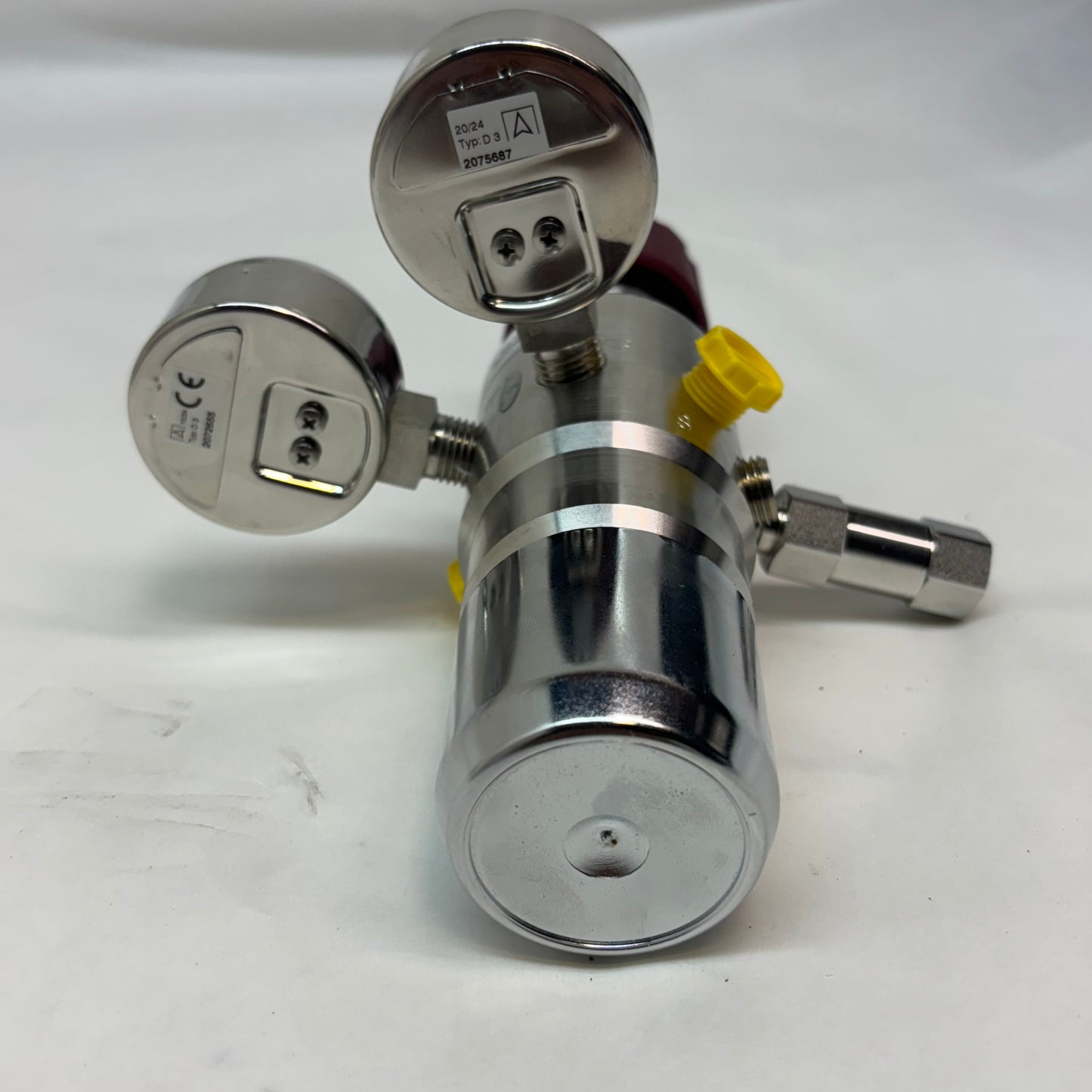 PROSPEC BY LINDE GAS REGULATOR MAX 300PSI MODEL PRS40323301 SERIAL:11091337