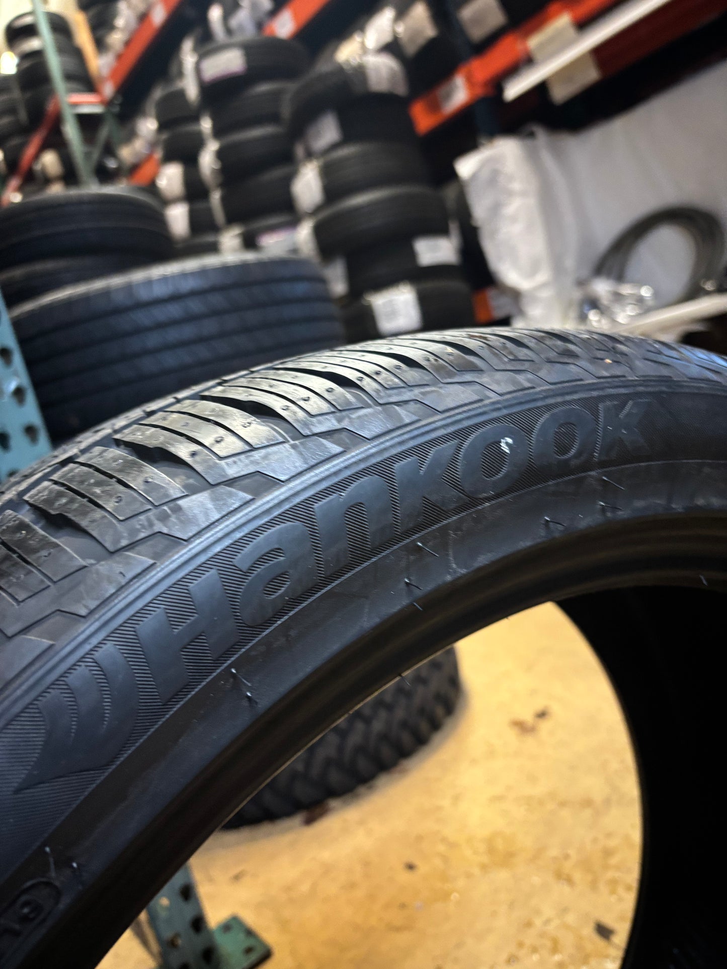 NEW OLD STOCK HANKOOK DYNAPRO HP2 PLUS RA33D (AO) AUDI P 285 40 22 110H XL ALL SEASON TIRE 1021938