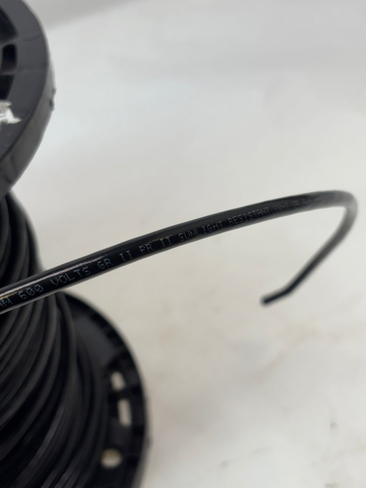 SOUTHWIRE 6 BLACK STRANDED CU SIMPULL THHN WIRE 475 FEET 20493399
