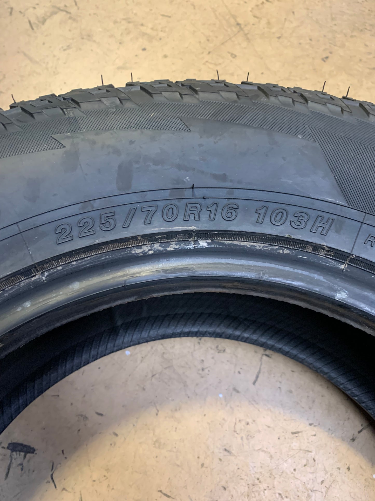 YOKOHAMA GEOLANDAR A/T G015 BSW P 225 70 16 103H ALL TERRAIN TIRE 110101575