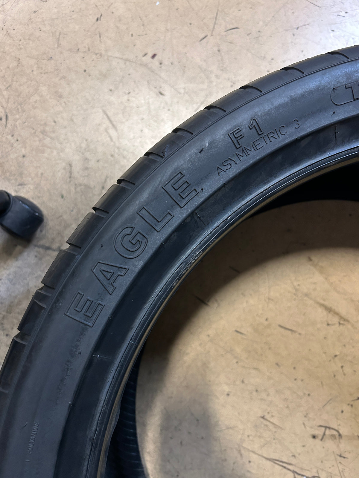 2 NOS GOODYEAR EAGLE F1 ASSYMMETRIC 3 SCT (T0) P 285 35 22 106W XL 783411394
