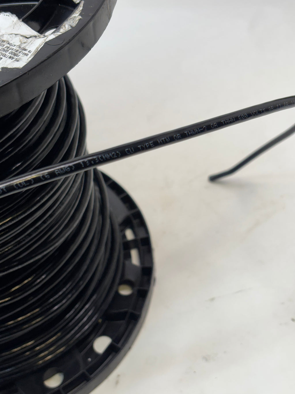 SOUTHWIRE 6 BLACK STRANDED CU SIMPULL THHN WIRE 475 FEET 20493399