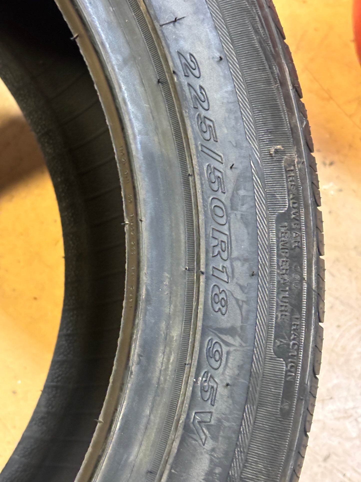 NEXEN NPRIZ AH8 P 225 50 18 95V SL ALL SEASON TIRE 14706NXK