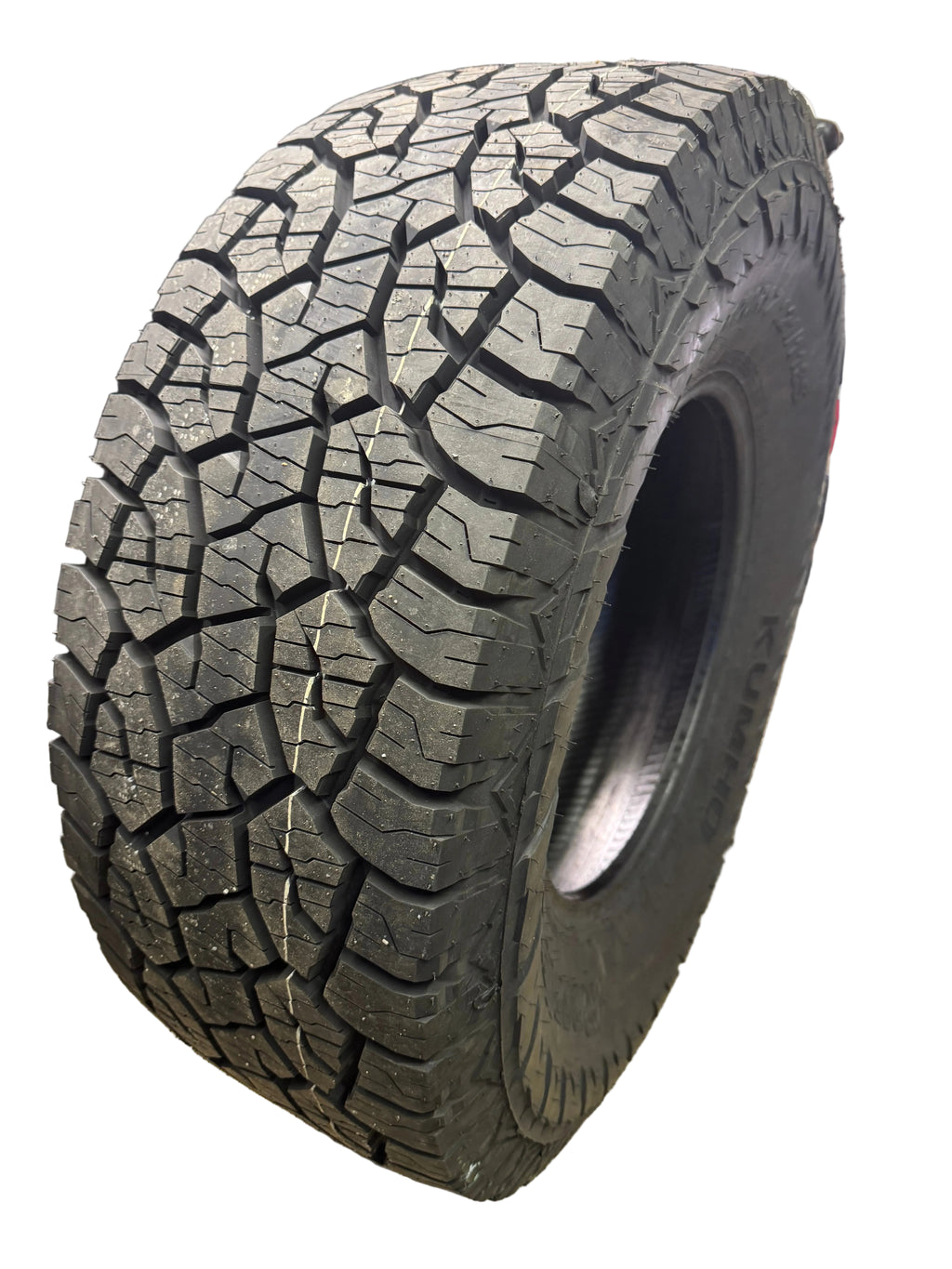 KUMHO ROAD VENTURE AT52 BSW LT 315 70 17 121/118S 10PLY ALL TERRAIN TIRE 2290013