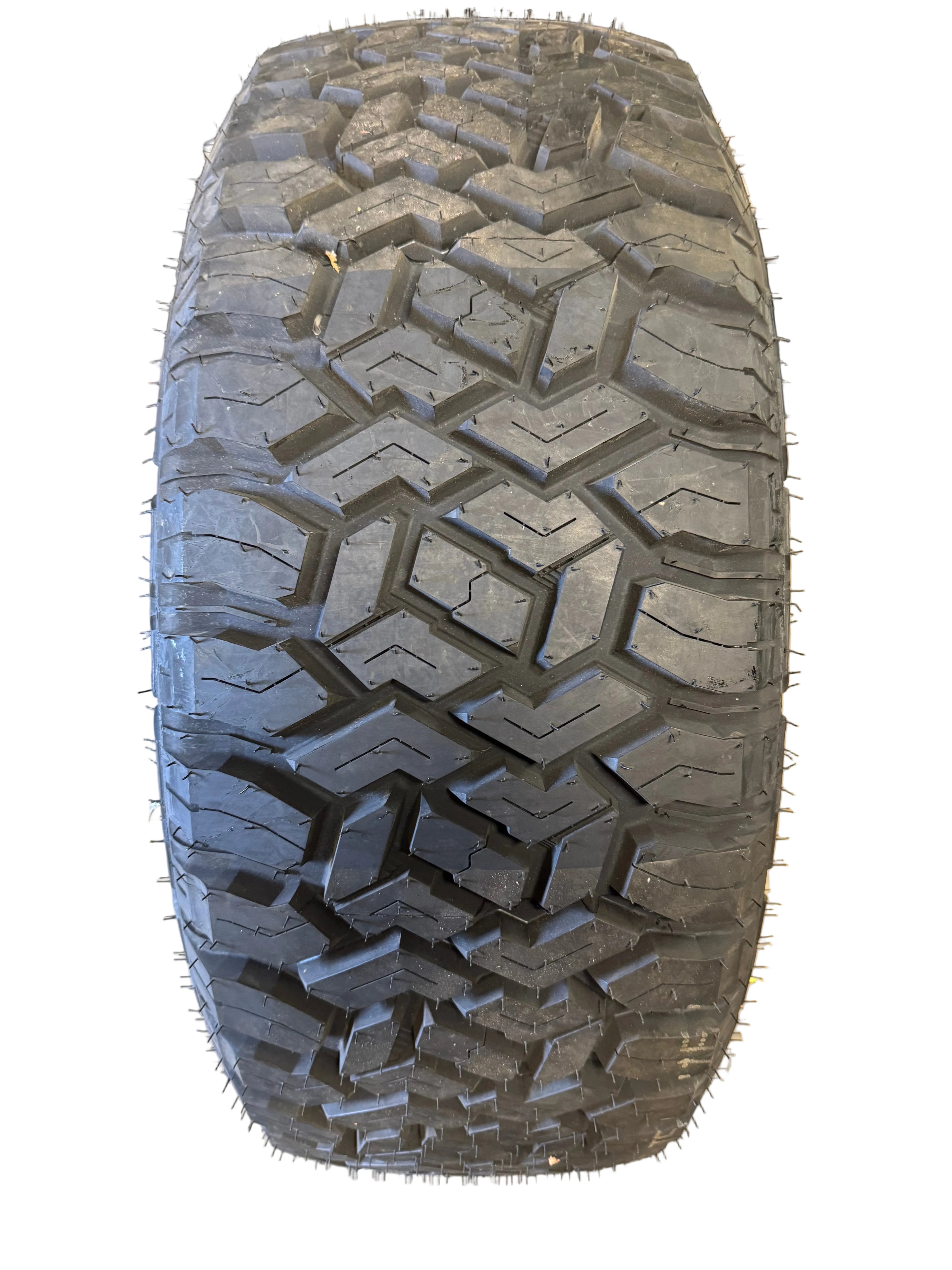 FURY COUNTRY HUNTER R/T BSW LT 35 12.5 22 117Q 10PLY RUGGED TERRAIN TIRE RT35125022A