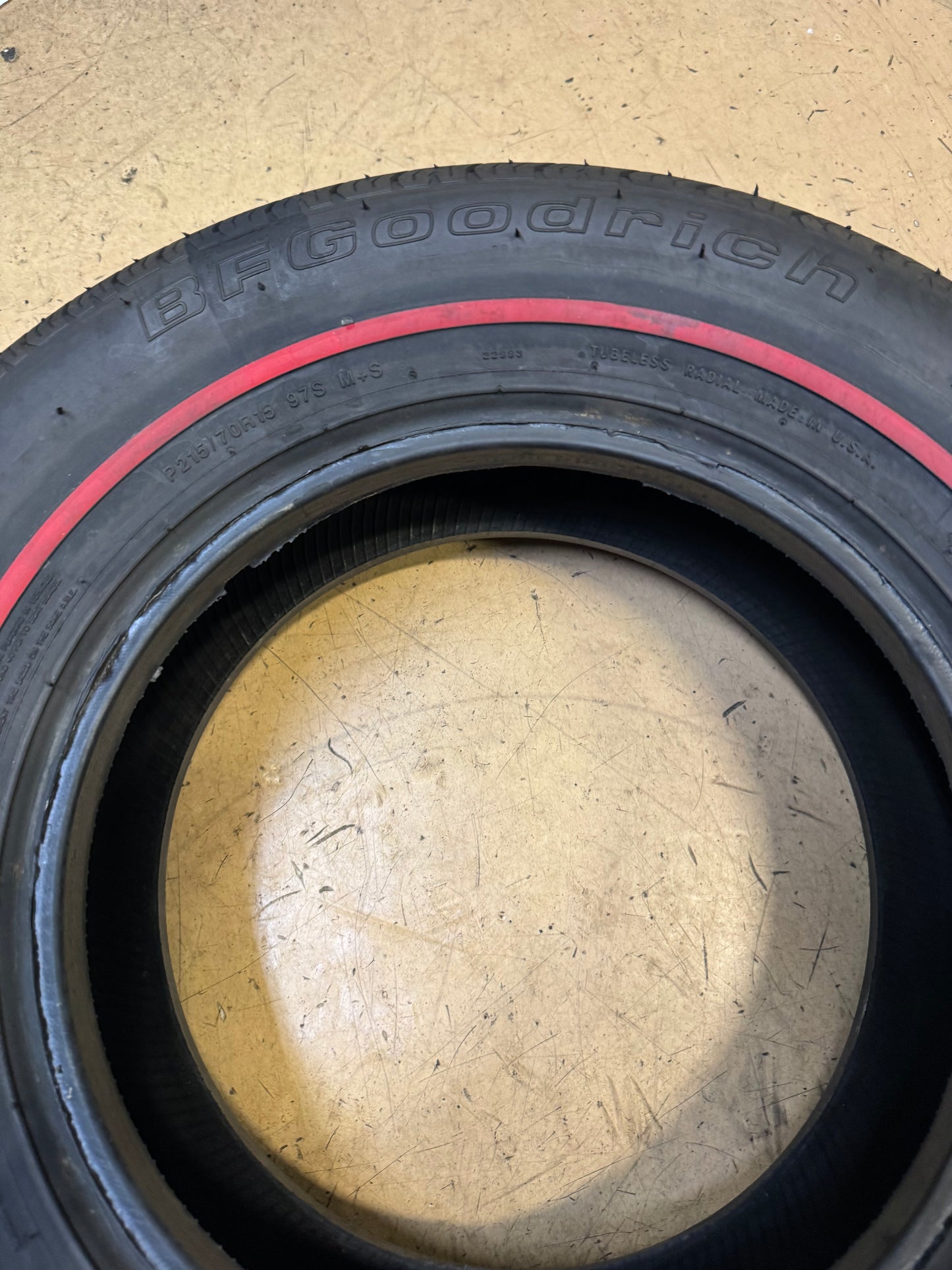 BFGOODRICH SILVERTOWN RADIAL RED STRIPE P 215 70 15 97S ALL SEASON TIRE 579762