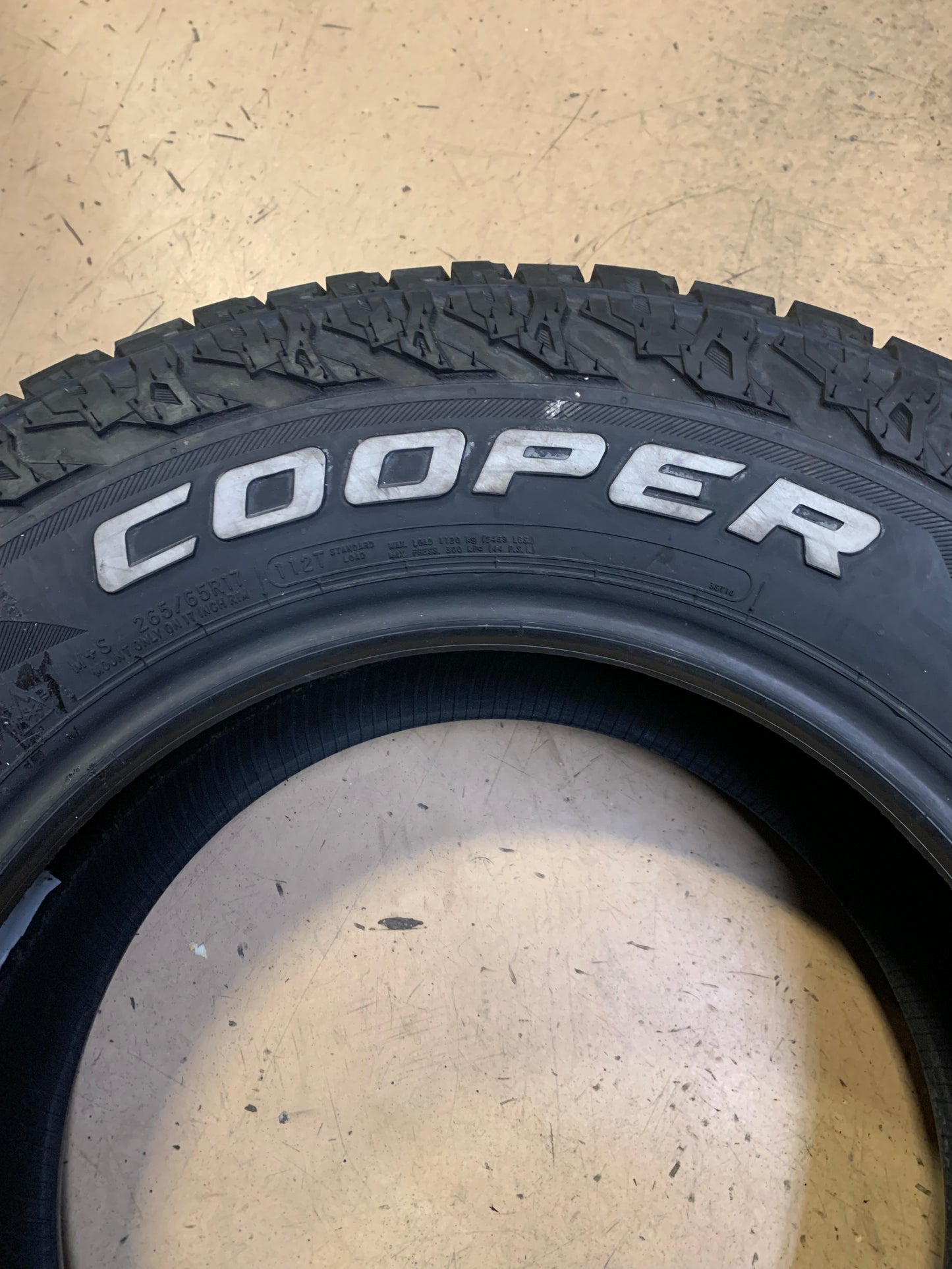 COOPER DISCOVERER ROAD+TRAIL AT OWL P  265 65 17 112T ALL TERRAIN TIRE 171287050