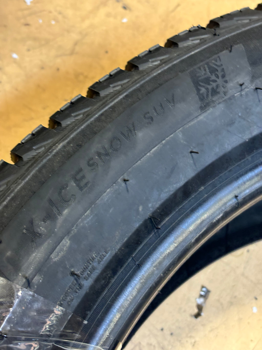 4 MICHELIN X-ICE SNOW SUV BSW P 275 45 20 110T XL WINTER TIRE 12778