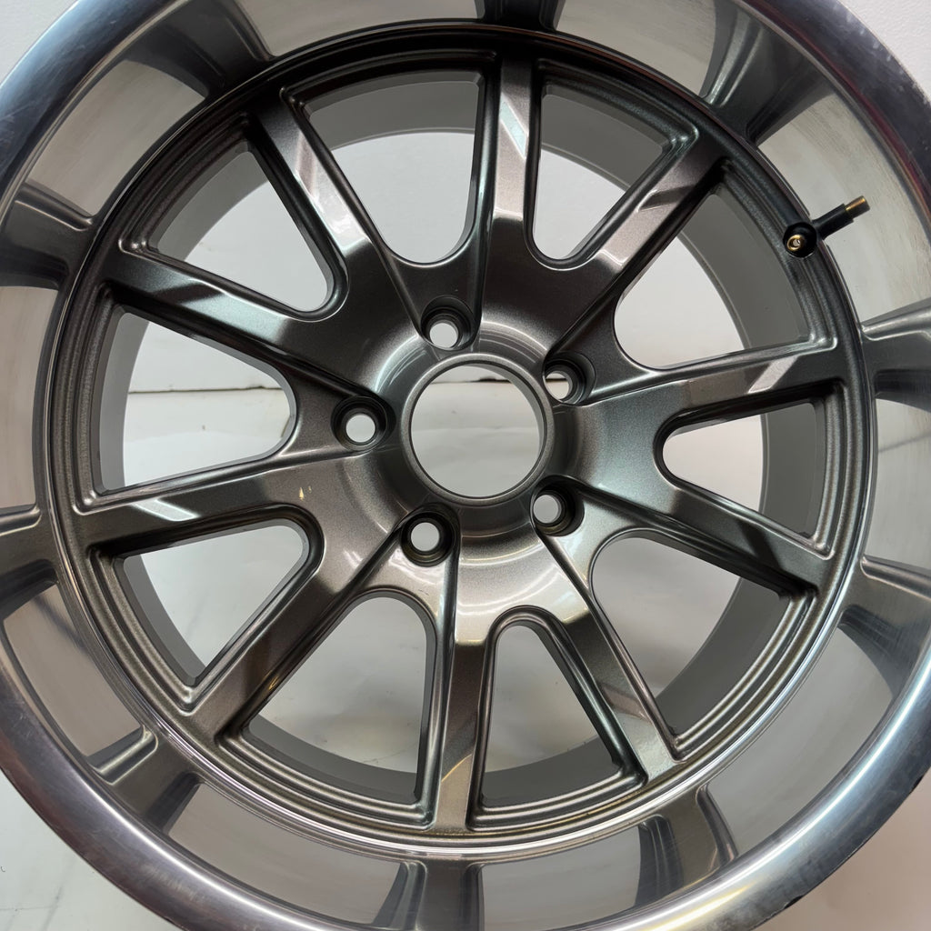 RIDLER 650 WHEEL 18X9.5 5X120.65 GLOSS GREY W/ POLISHED LIP 0MM 650-8961G