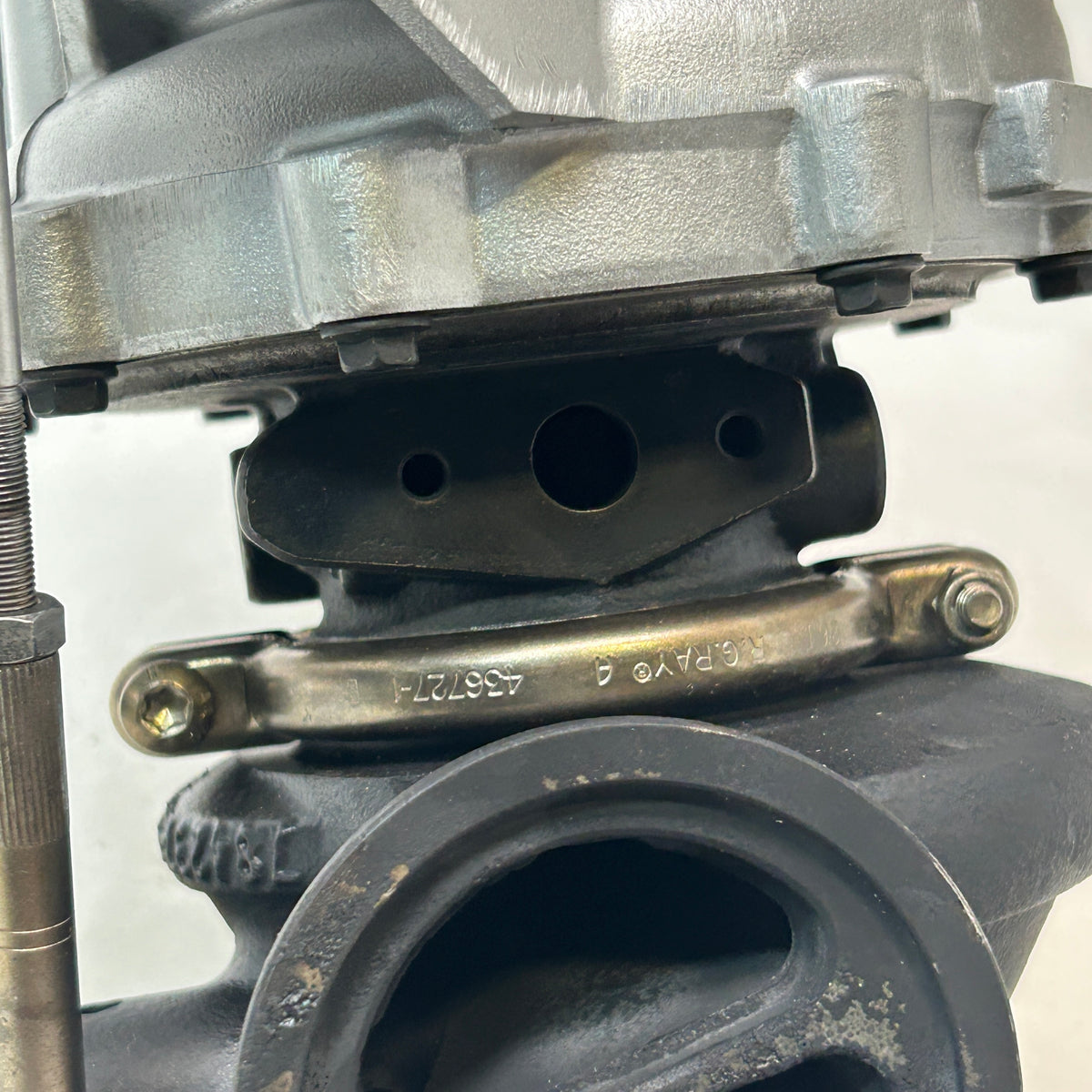USED SPD GARRETT TURBOCHARGER FOR BMW M5 M6 4.4L 13-15 S63  MGT2260DSL