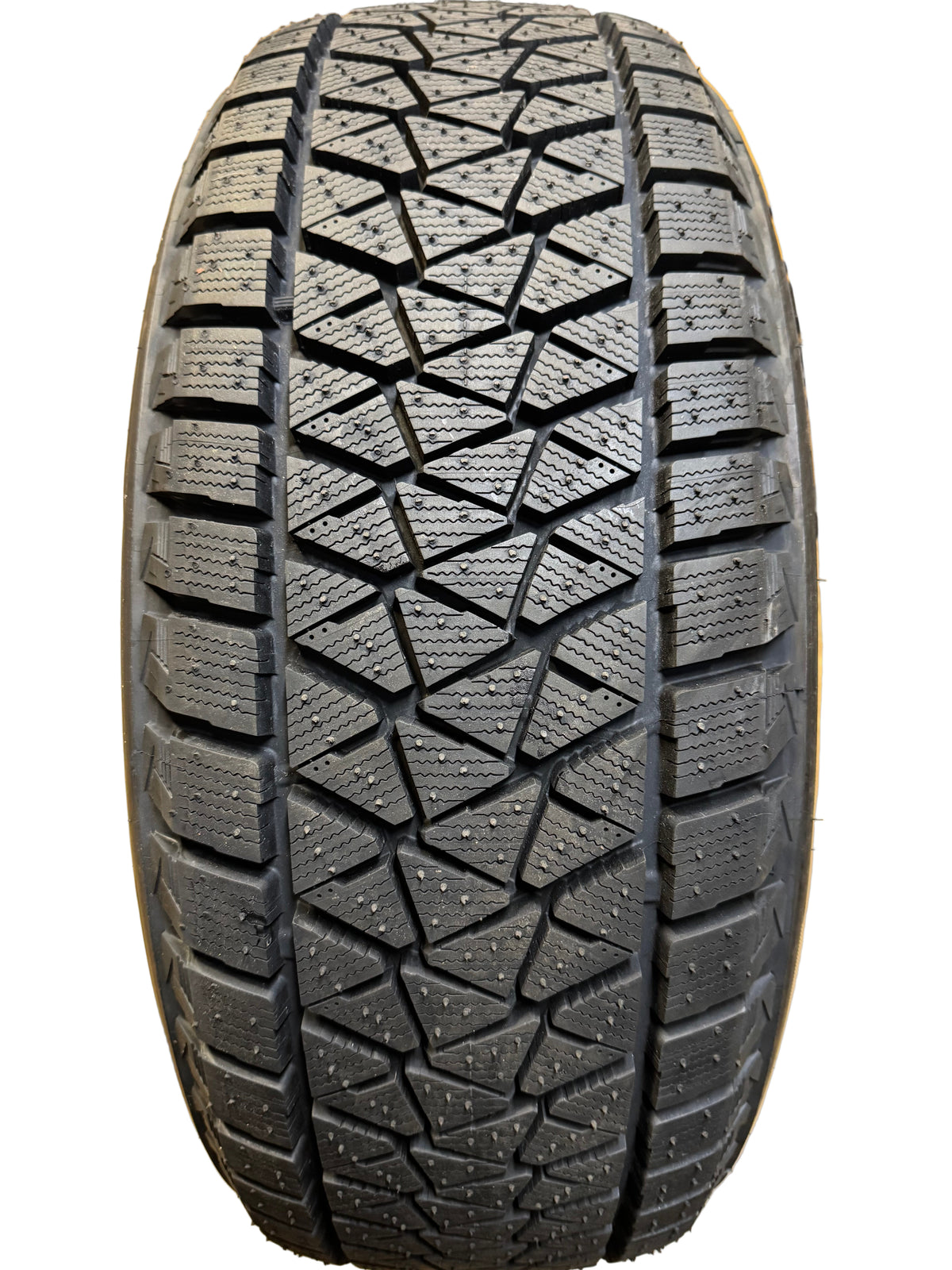 BRIDGESTONE BLIZZAK DM-V2 BSW P 235 55 19 105T XL WINTER TIRE 015913