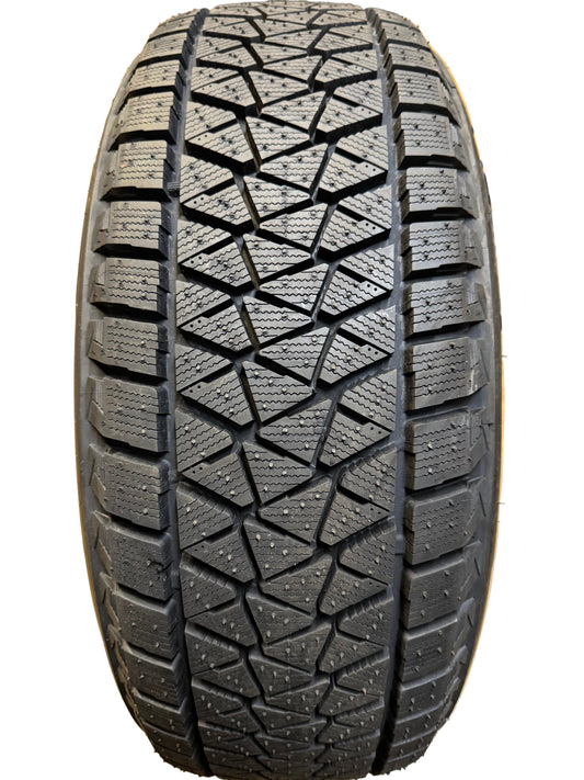 BRIDGESTONE BLIZZAK DM-V2 BSW P 235 55 19 105T XL WINTER TIRE 015913