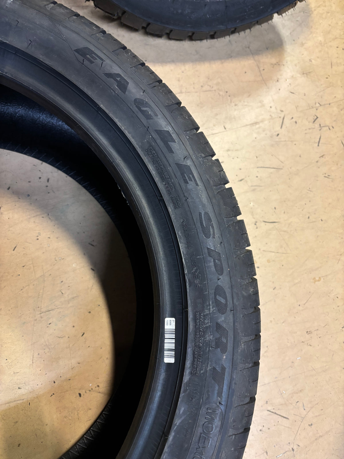 GOODYEAR EAGLE SPORT A/S RUNONFLAT (MOExtended) MERCEDES P 285 40 20 108V XL ALL SEASON TIRE 109175395
