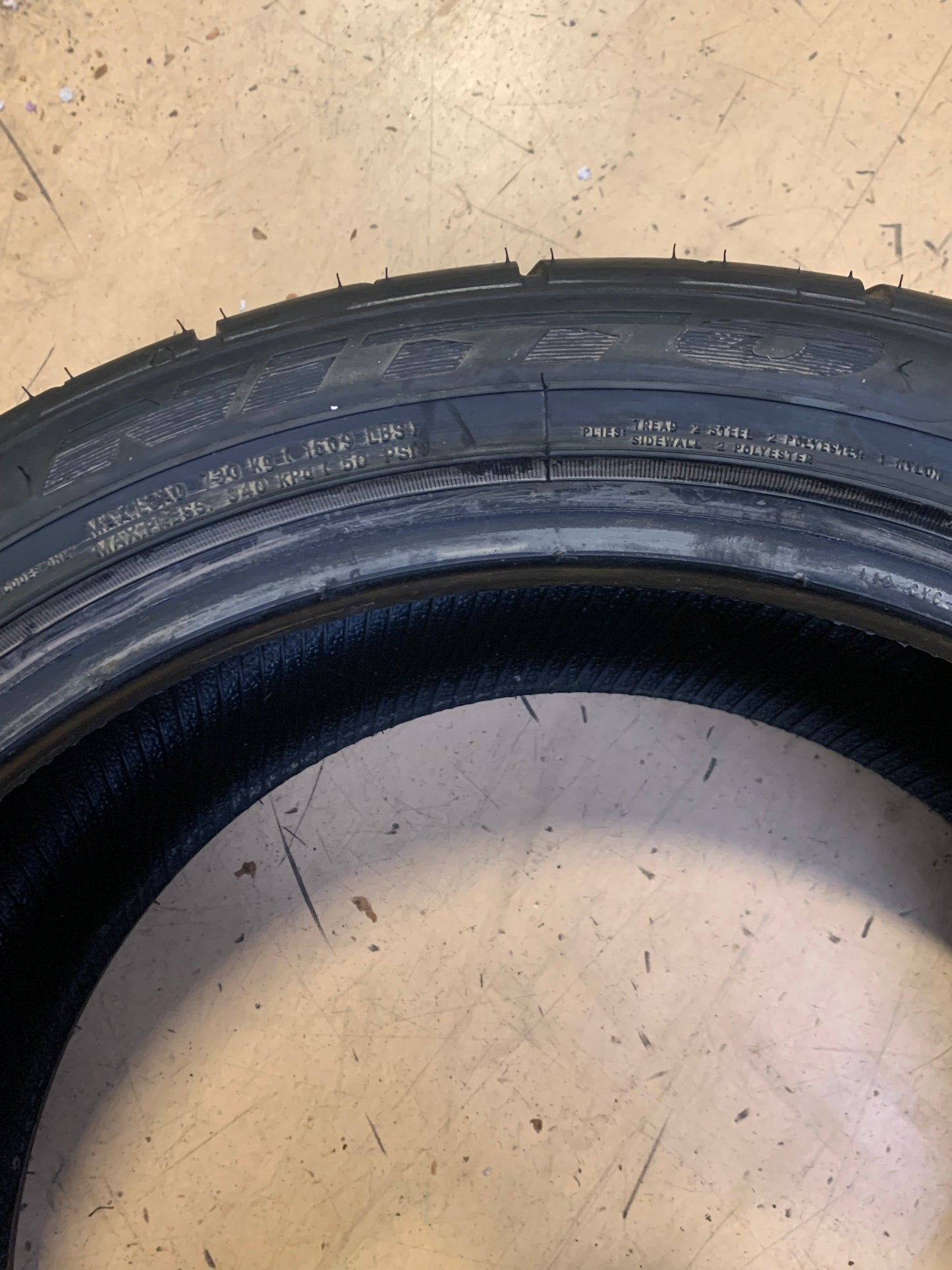 NITTO NT555 G2 BSW  P 245 40 18 97W UHP TIRE 211150