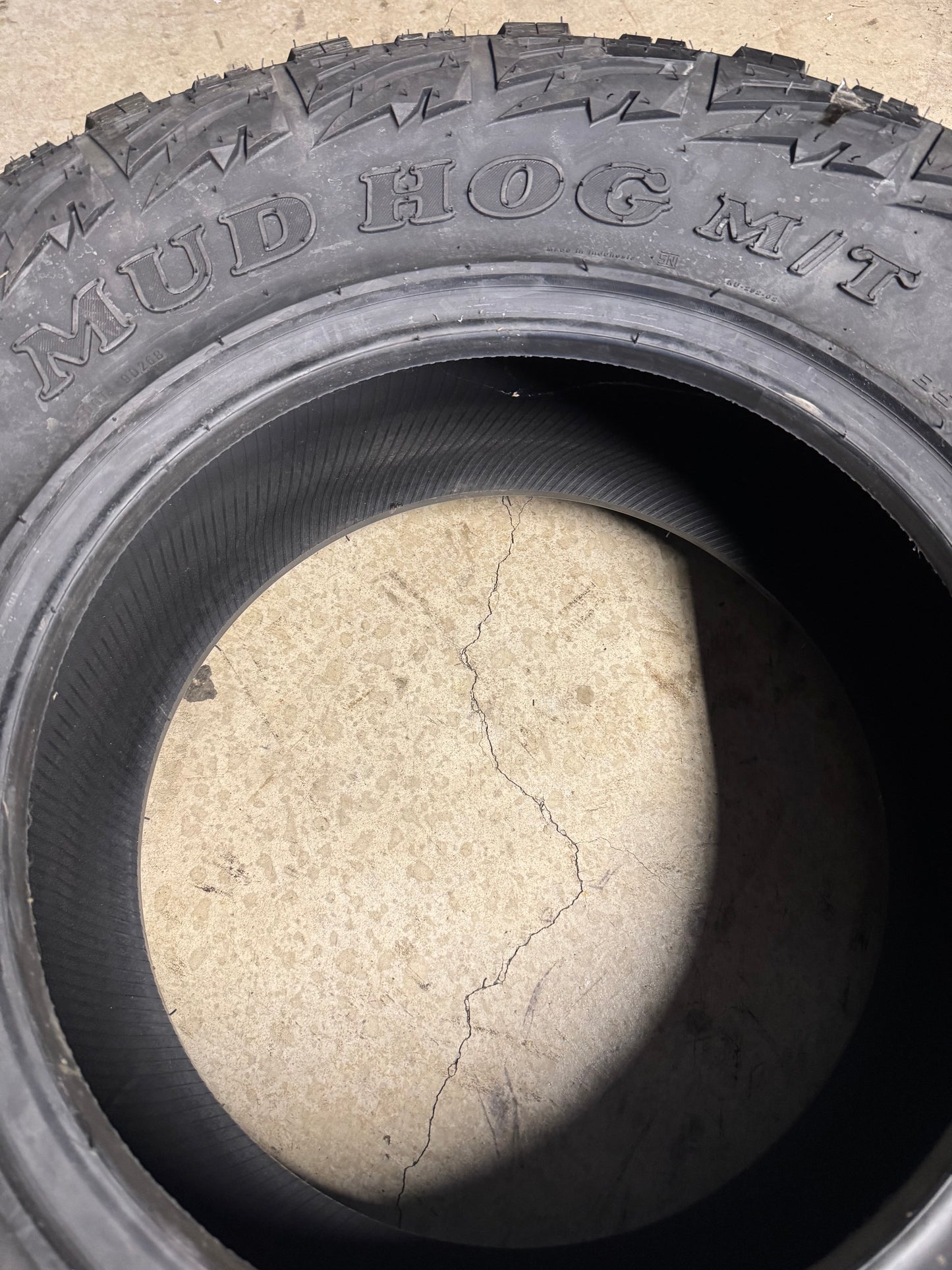 NOS KANATI MUD HOG M/T BSW LT 35 12.5 18 123Q 10PLY MUD TERRAIN TIRE L1835125E